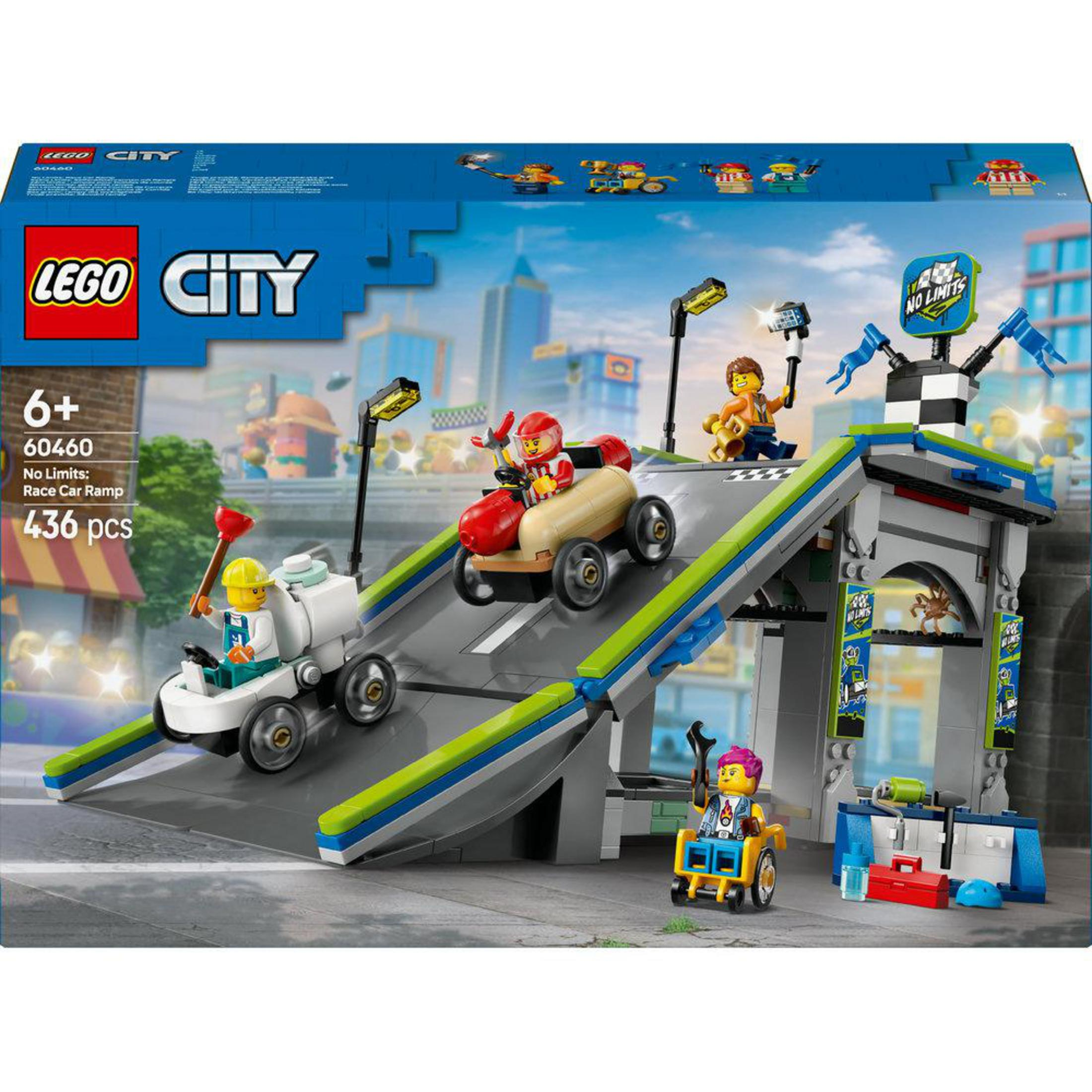 Caja del set de rampa de coches de carreras Lego City. Presenta múltiples coches de carreras y figuras.