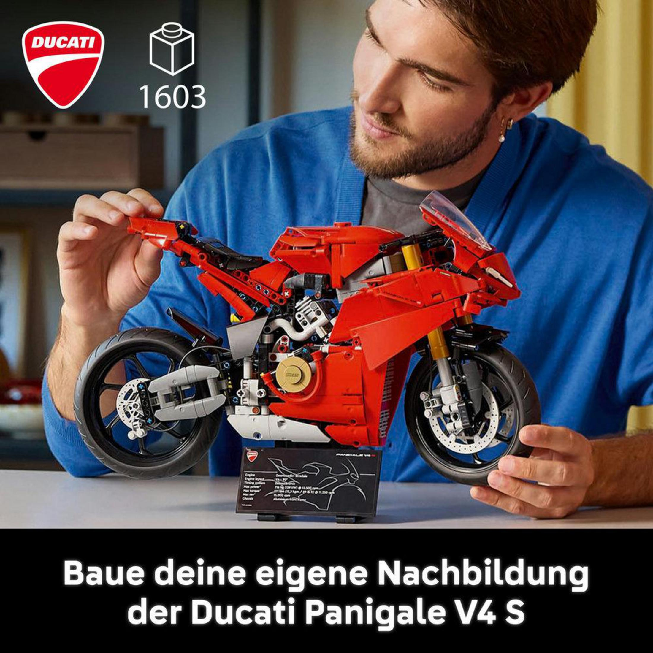 Hombre construyendo modelo Lego Ducati Panigale V4 S rojo con texto: "Construye tu propio..."