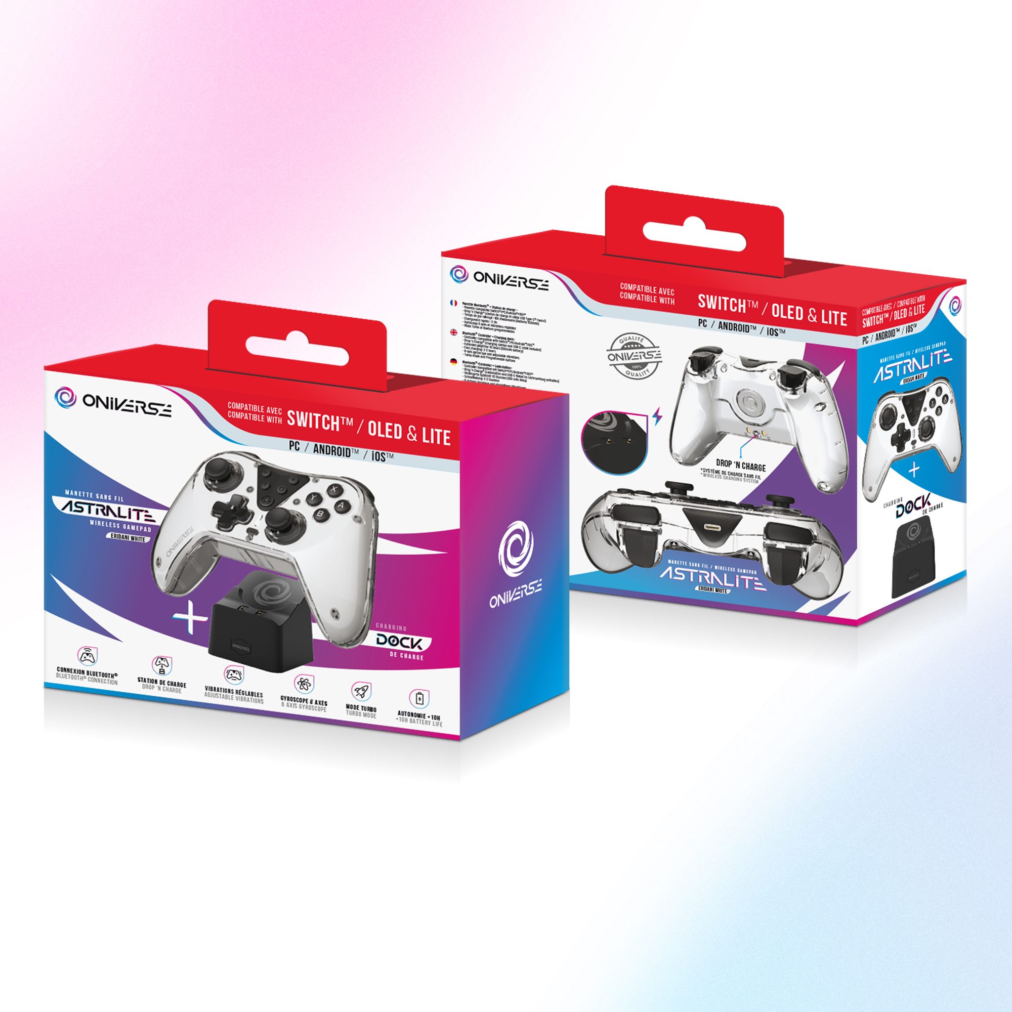 Due scatole di controller di gioco, quella in primo piano è aperta, che mostra il controller e una docking station. Sfondo bianco.