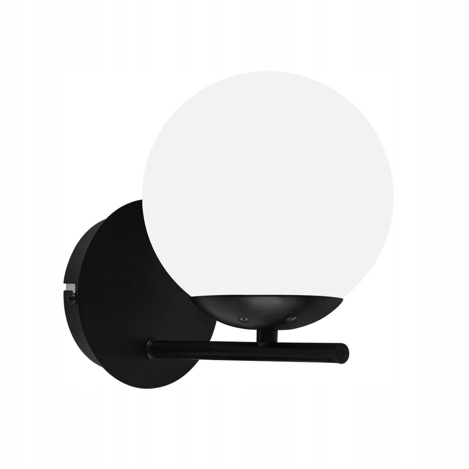 Lampada da parete nera con luce bianca a forma di globo su sfondo bianco.