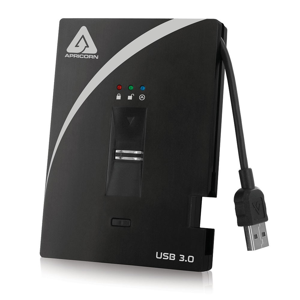 Zwarte beveiligde harde schijf met vingerafdruklezer, USB-kabel, witte achtergrond.
