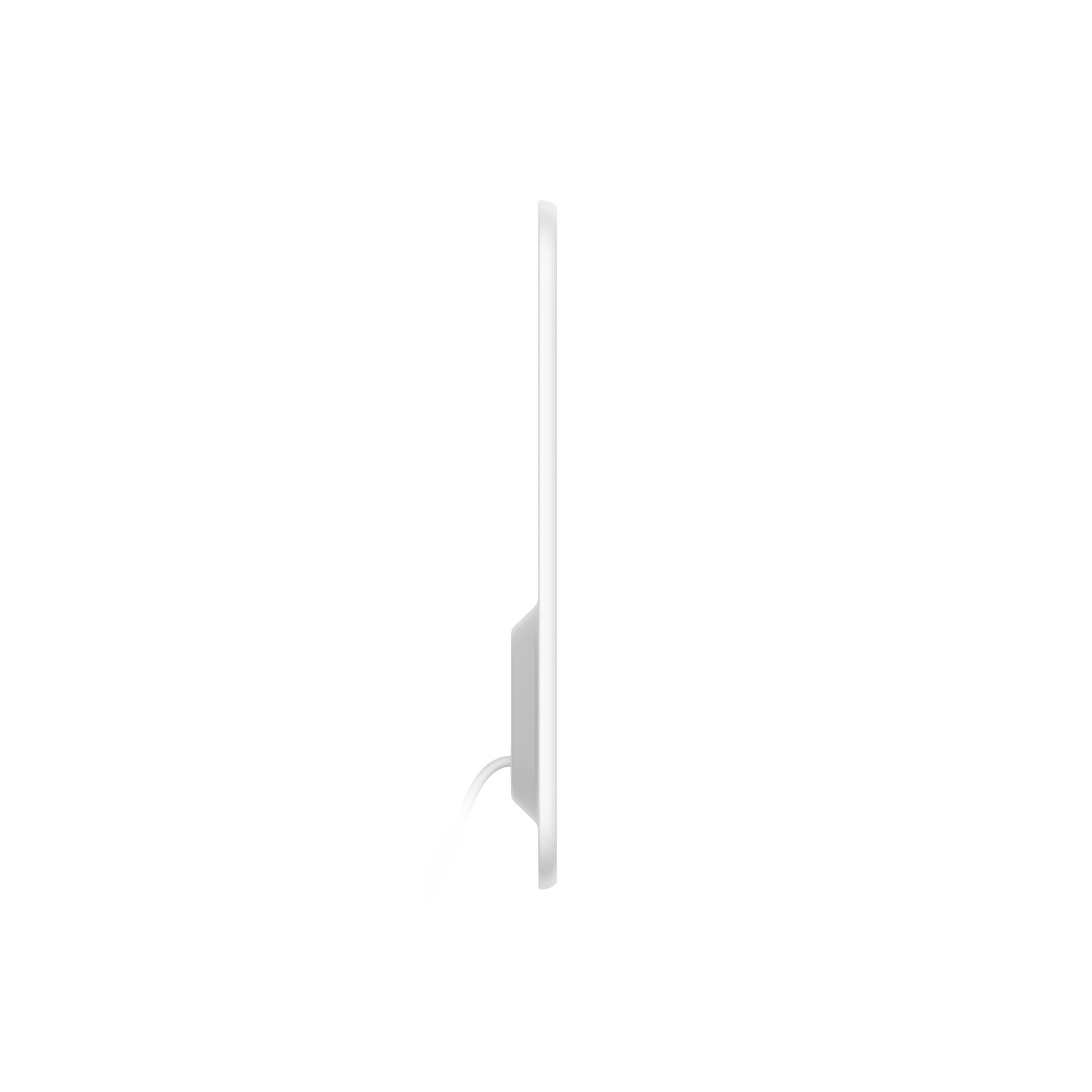 Zijaanzicht van een witte monitor. Een zwart netsnoer is aangesloten aan de onderkant.