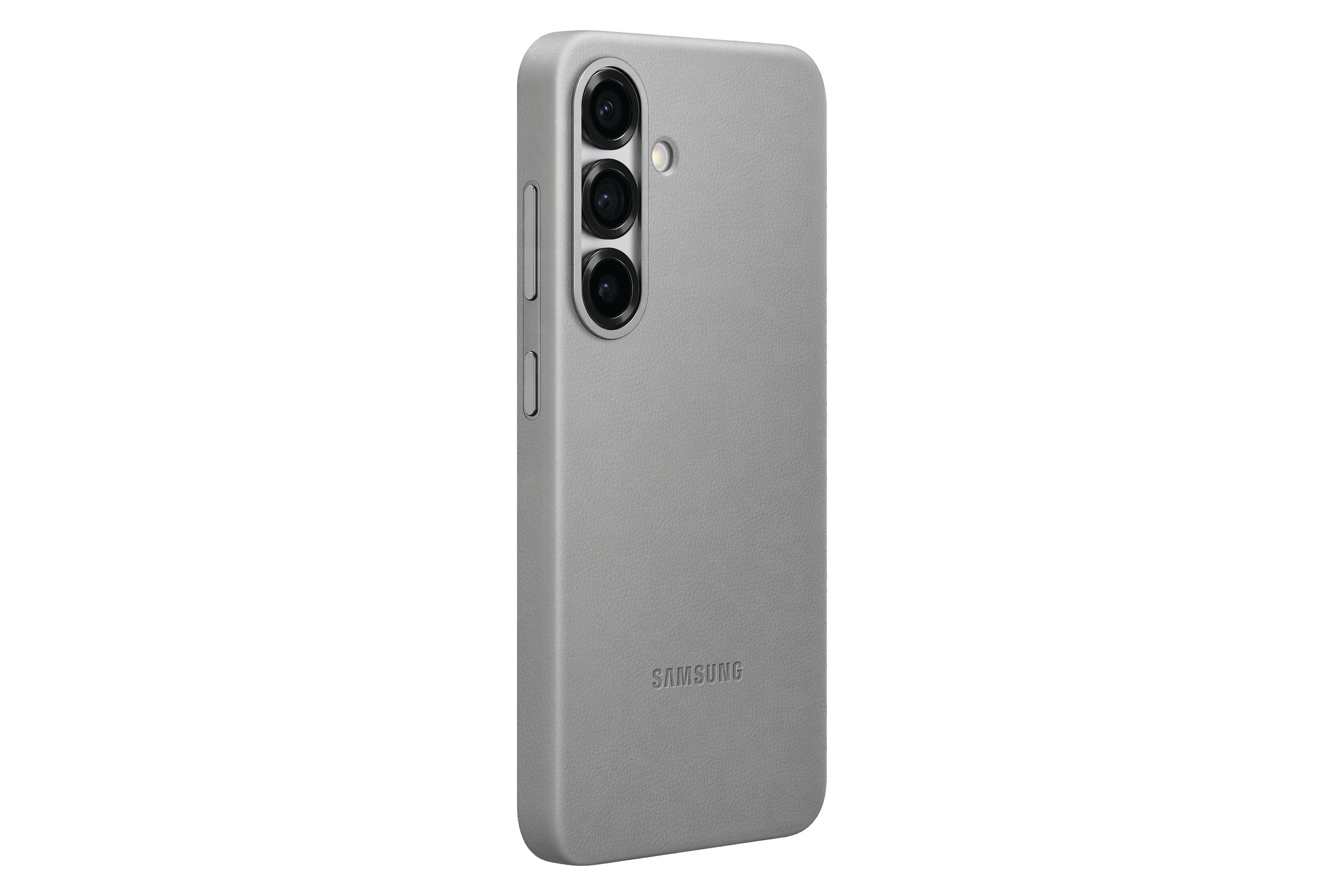 Custodia grigio chiaro con protuberanza fotocamera e logo Samsung su sfondo bianco.