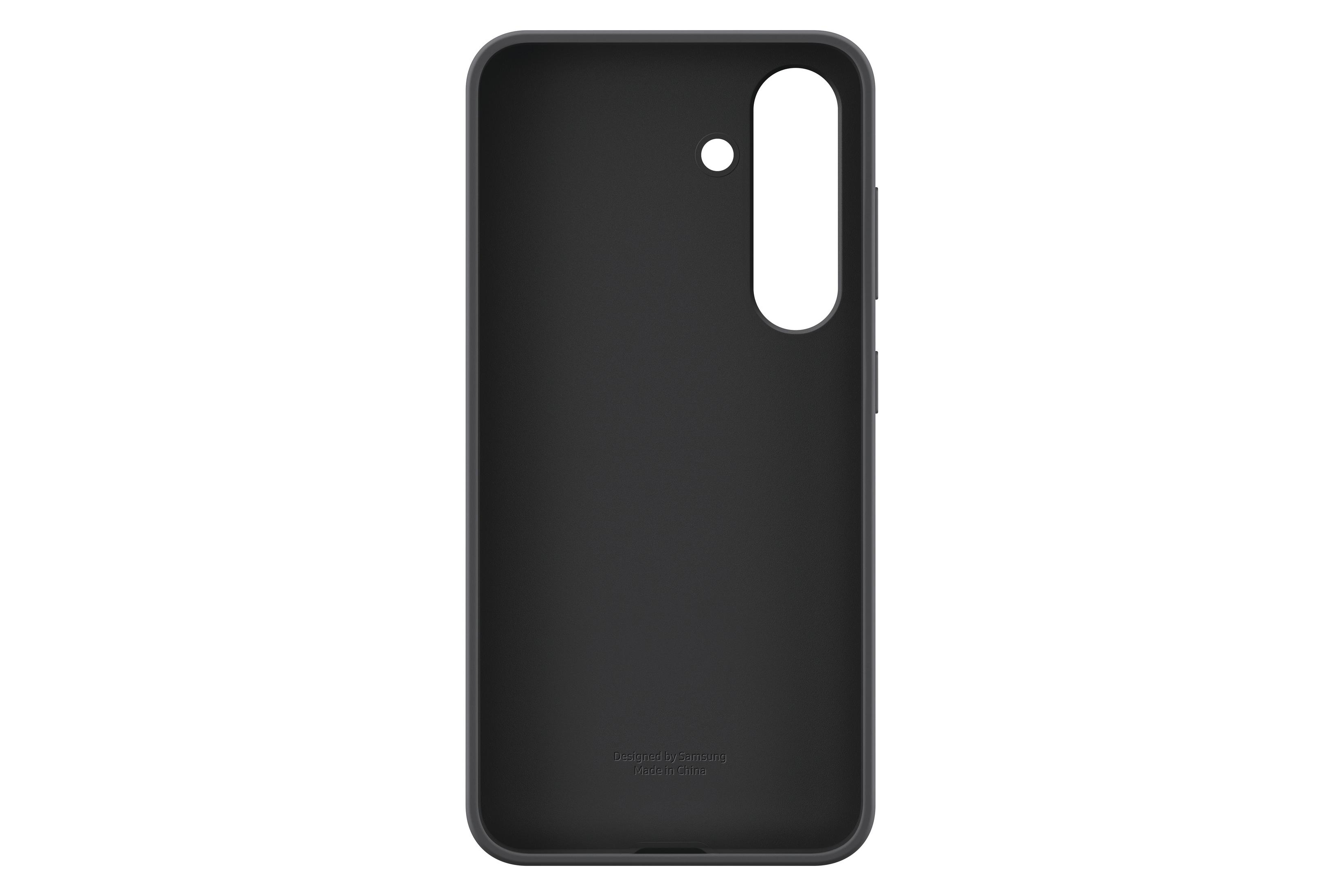 Custodia per telefono nera. Design semplice. Fori per pulsanti e fotocamera. Sfondo bianco.