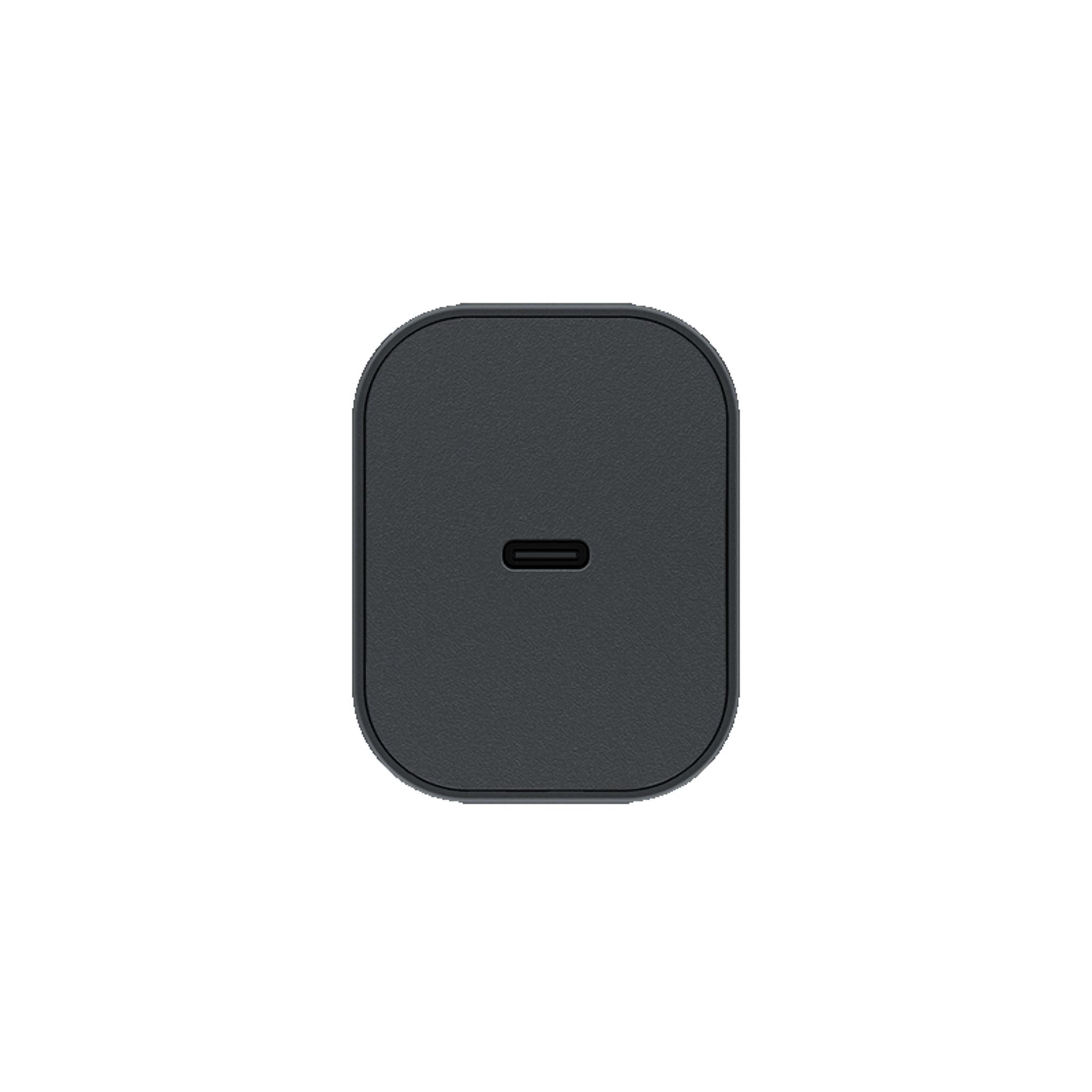 Caricatore nero con una porta USB-C su sfondo bianco.