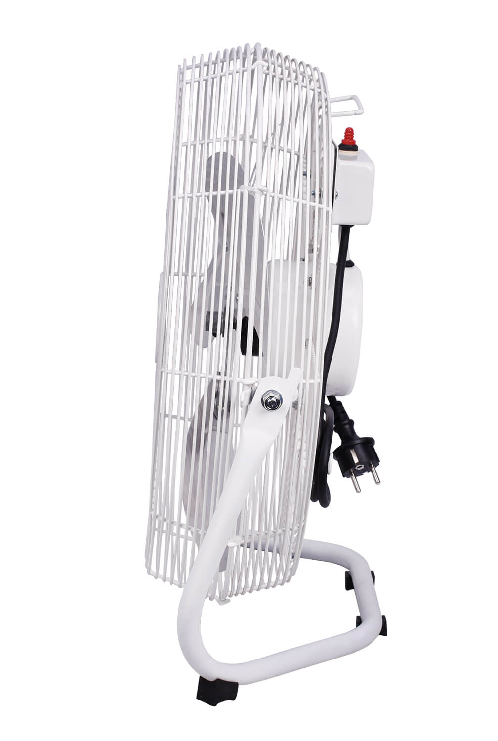 Ventilatore elettrico bianco con gabbia e supporto curvo.