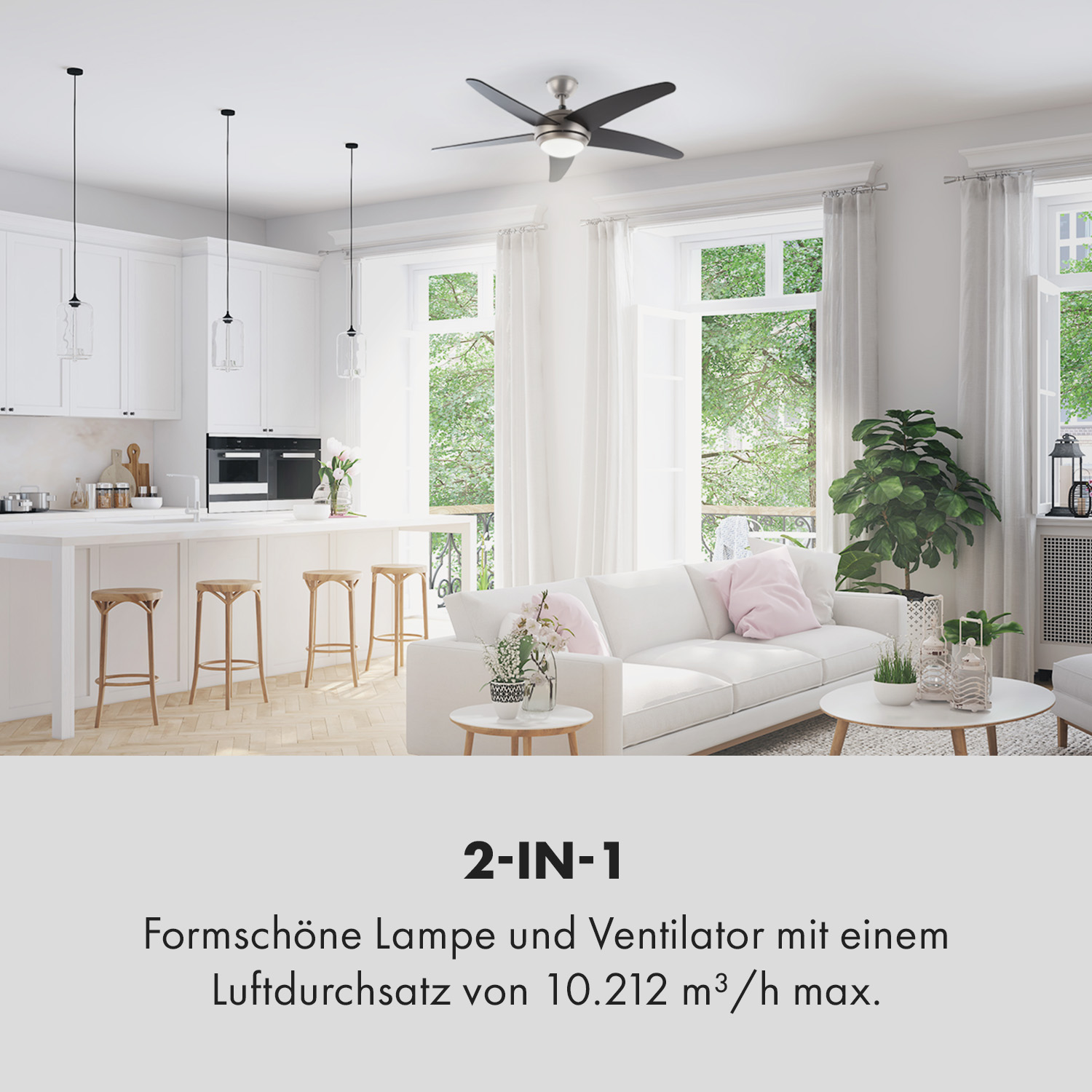 Moderne Küche mit weißen Schränken, Pendelleuchten, Deckenventilator und weißem Sofa mit rosa Kissen.
