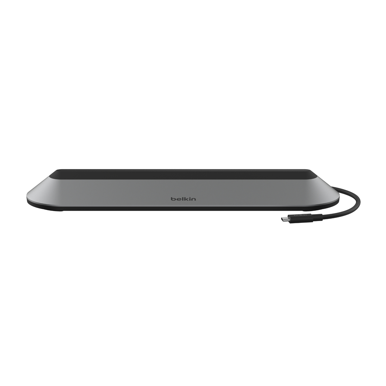 Ein grauer Belkin USB-C-Hub. Es ist ein flaches, rechteckiges Gerät mit einem USB-C-Anschluss und einem Kabel.