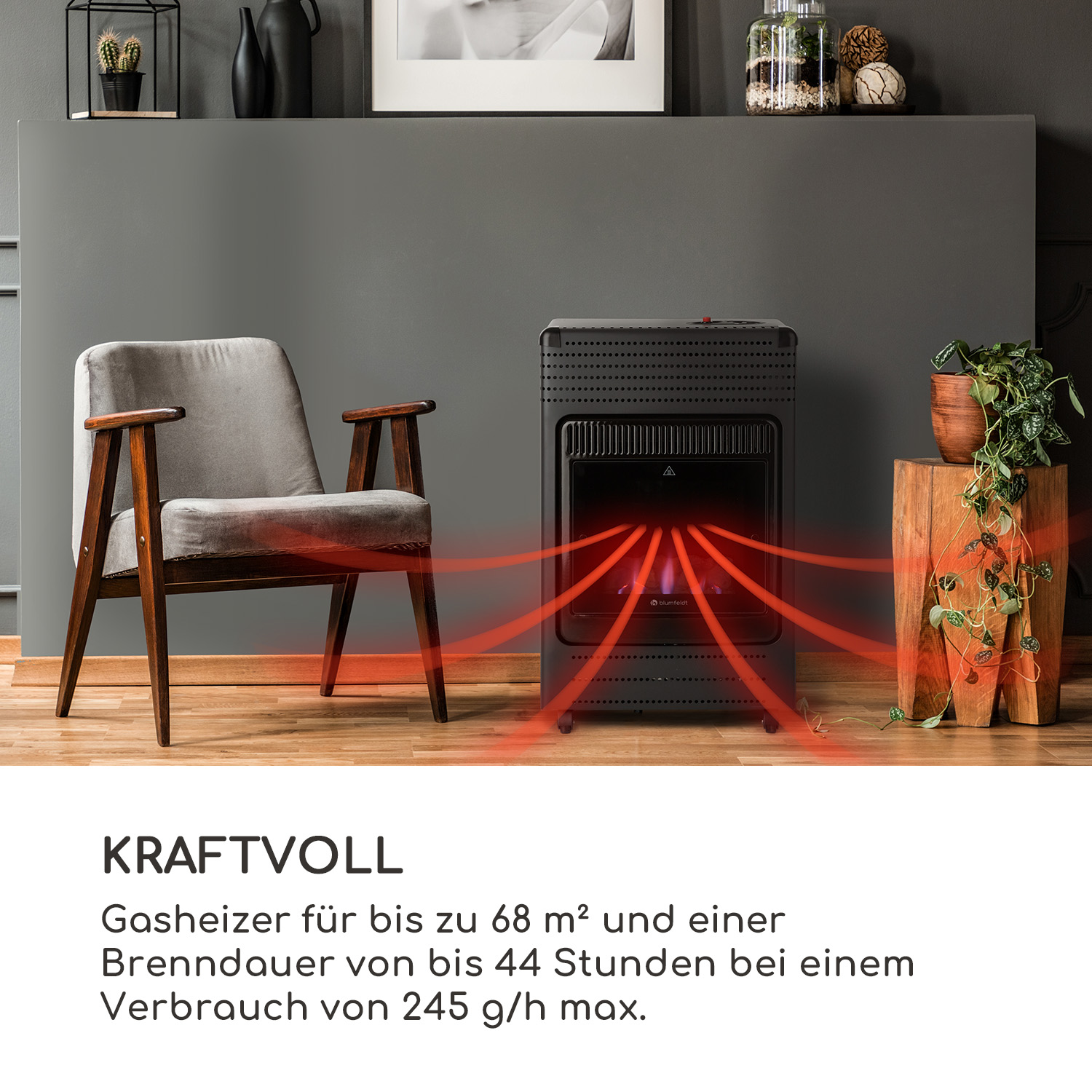 Schwarzer Gasheizer mit roten Flammen, Stuhl und Pflanze in einem Raum.