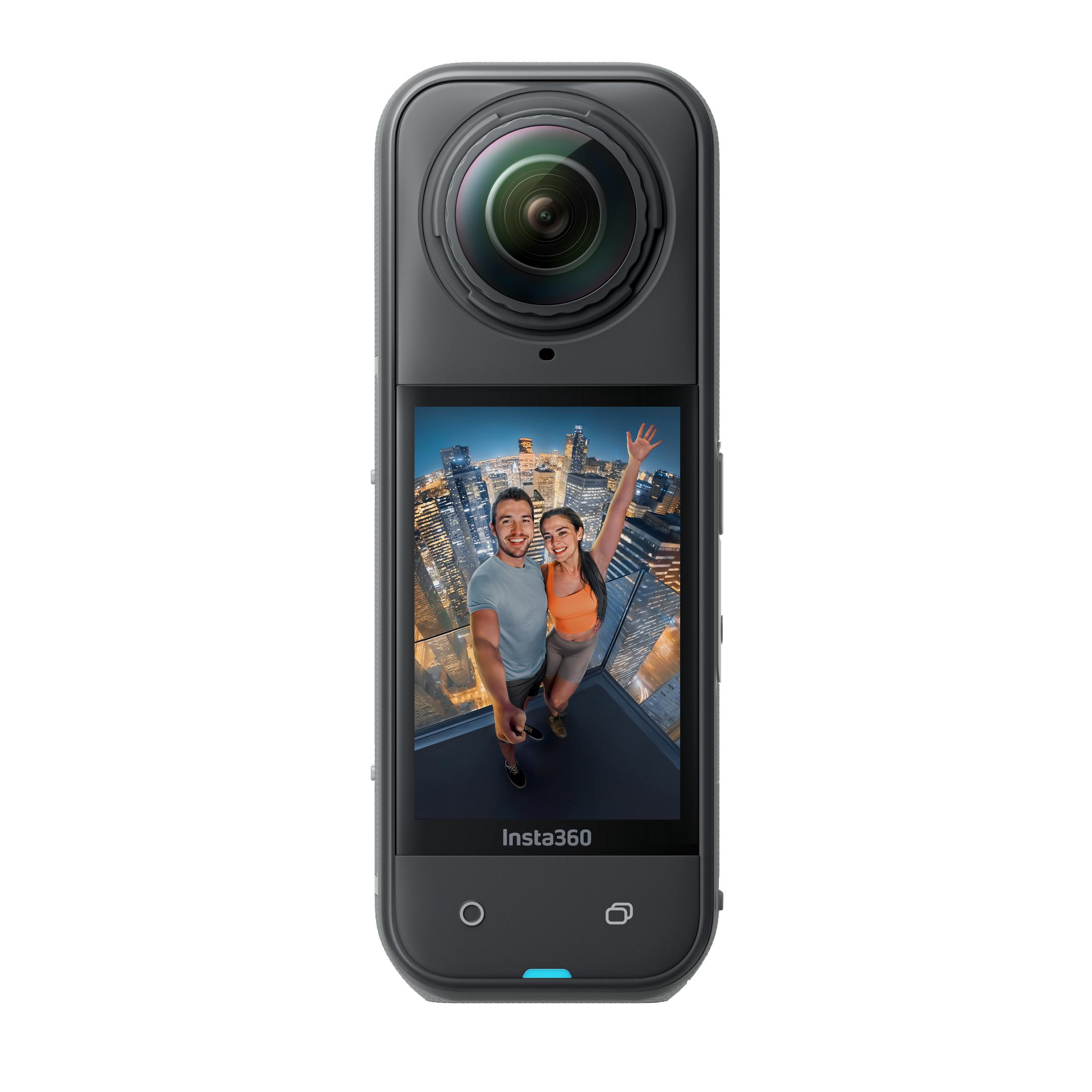 Zwarte Insta360 camera met scherm met koppel. Bovenste lens. Witte achtergrond.