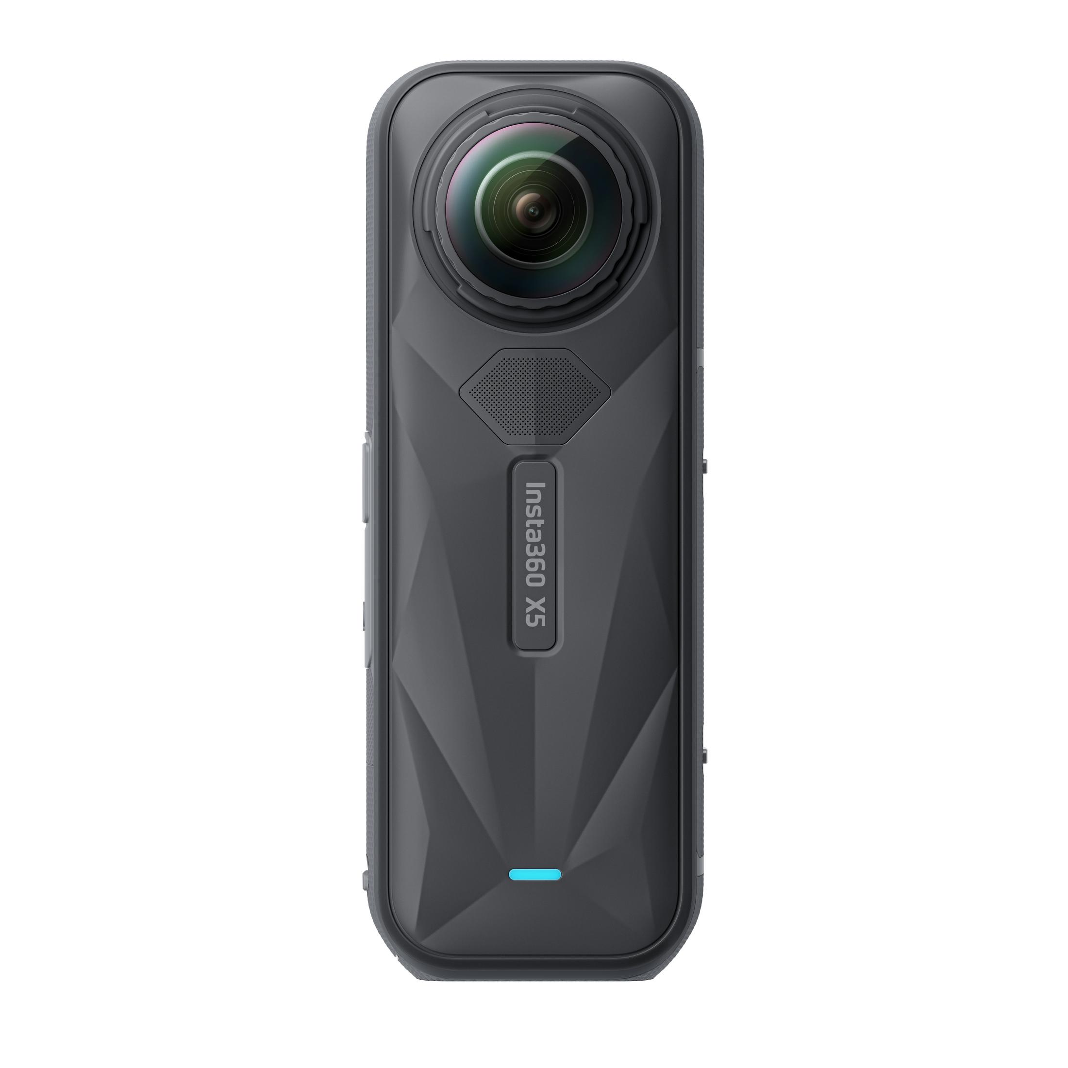 Schwarze Insta360 X5 Kamera. Die Kamera hat ein Objektiv und einen Farbbildschirm.