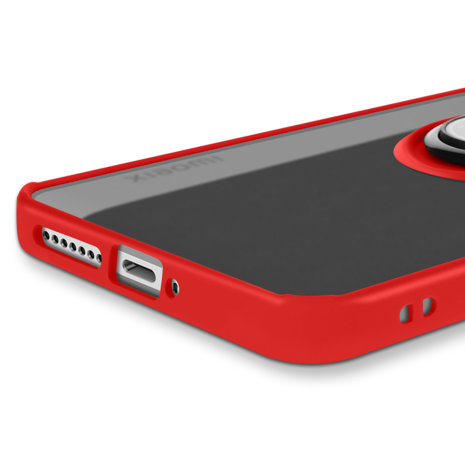 Custodia rossa per telefono con retro nero, anello per fotocamera e porte. Vista da vicino.