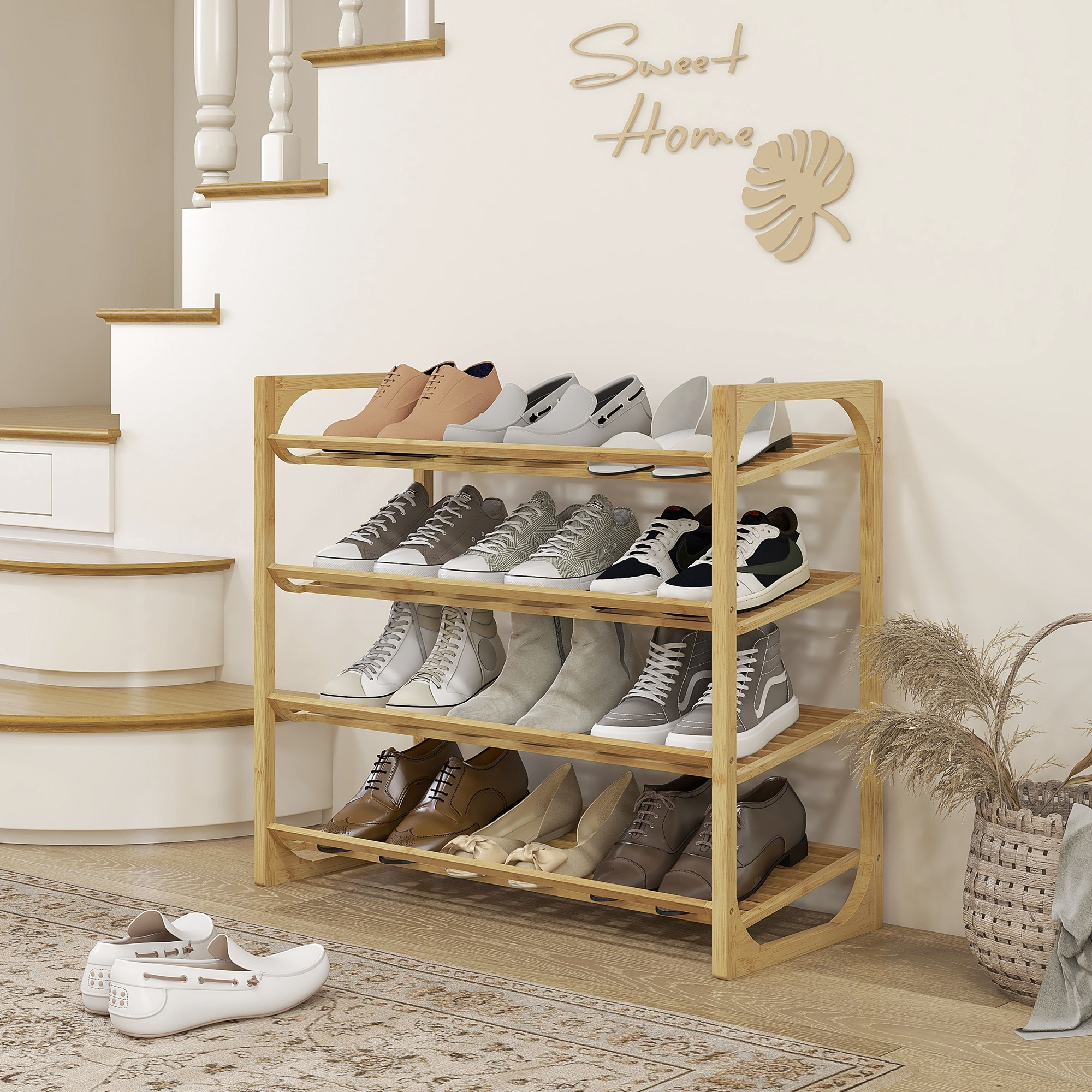 Schuhregal aus Holz mit drei Regalböden. Schuhe verschiedener Stile und Farben darauf. Treppe im Hintergrund.
