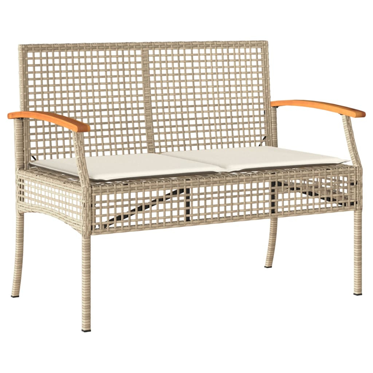 Eine zweisitzige Rattanbank mit Holzarmlehnen und weißen Kissen. Es hat eine beige Farbe.