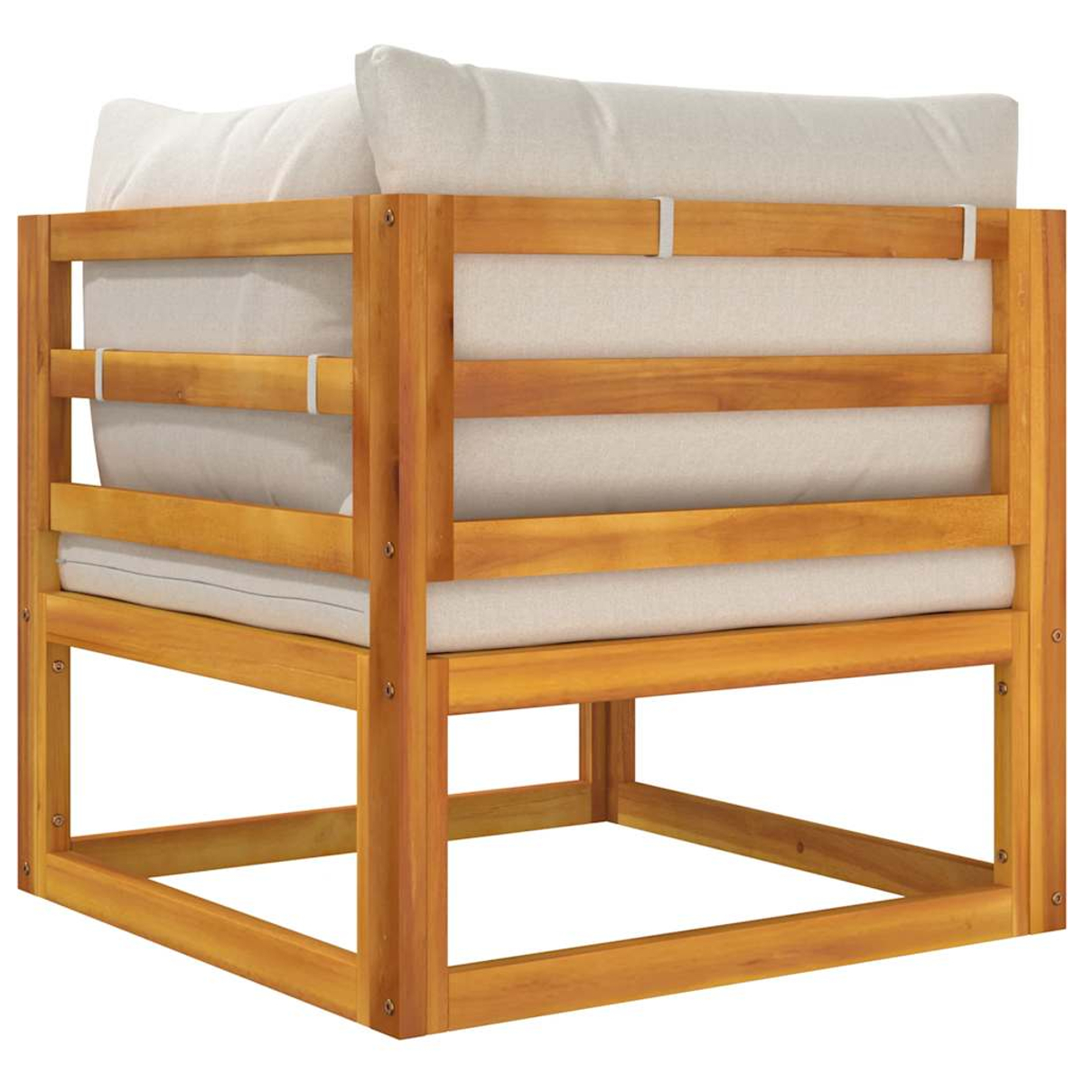 Holz-Außenstuhl mit hellen Kissen. Rückansicht mit Lamellen und Stütze.