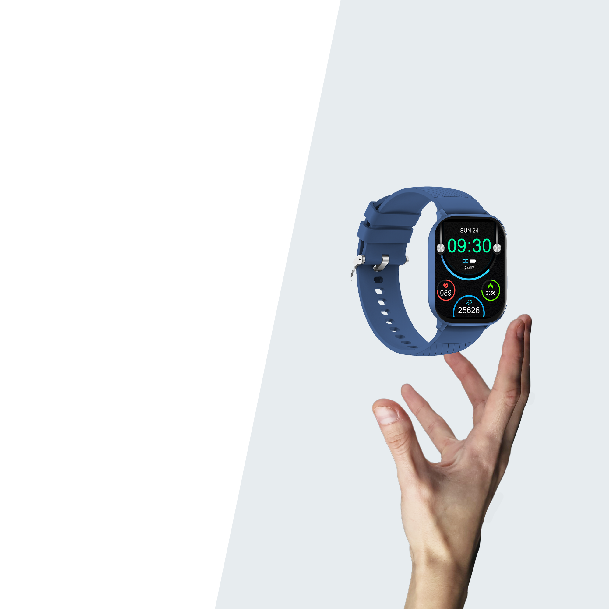 Een smartwatch op een hand, met de tijd en andere informatie op een blauwe band.