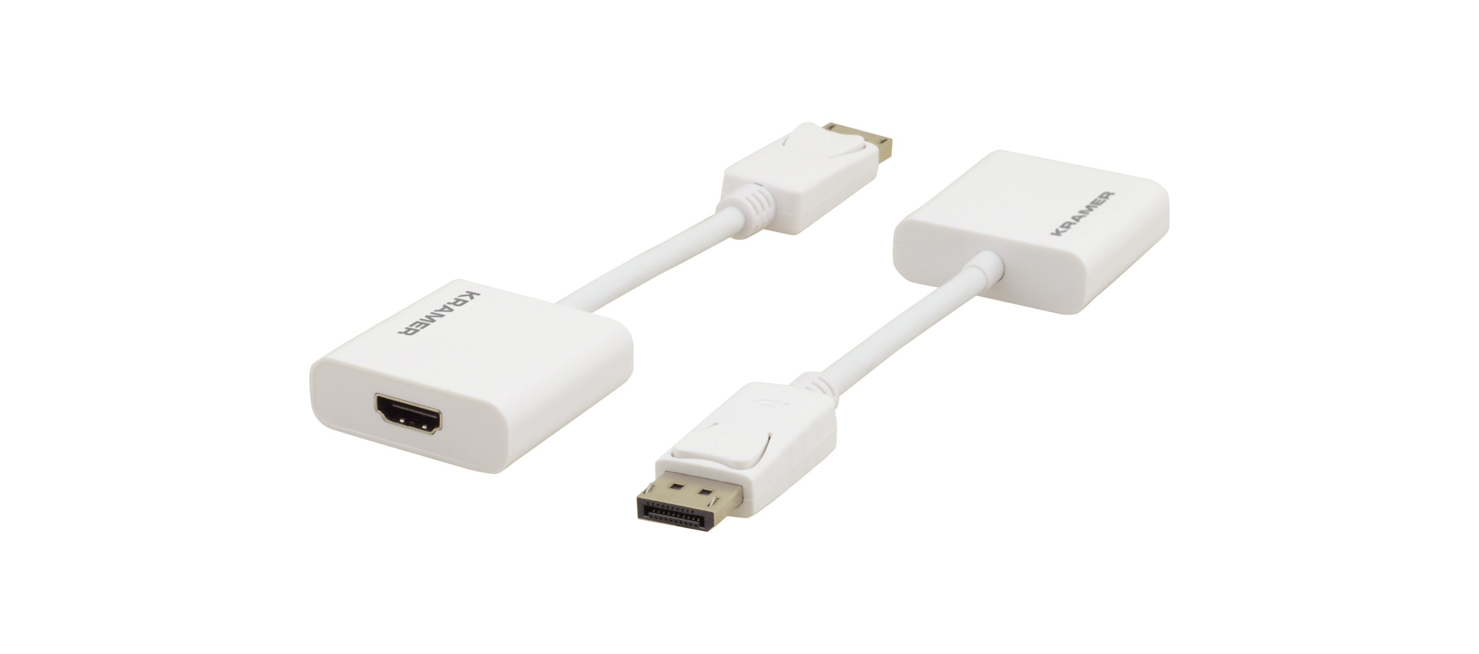 Dwa białe adaptery HDMI do DisplayPort. Białe tło.
