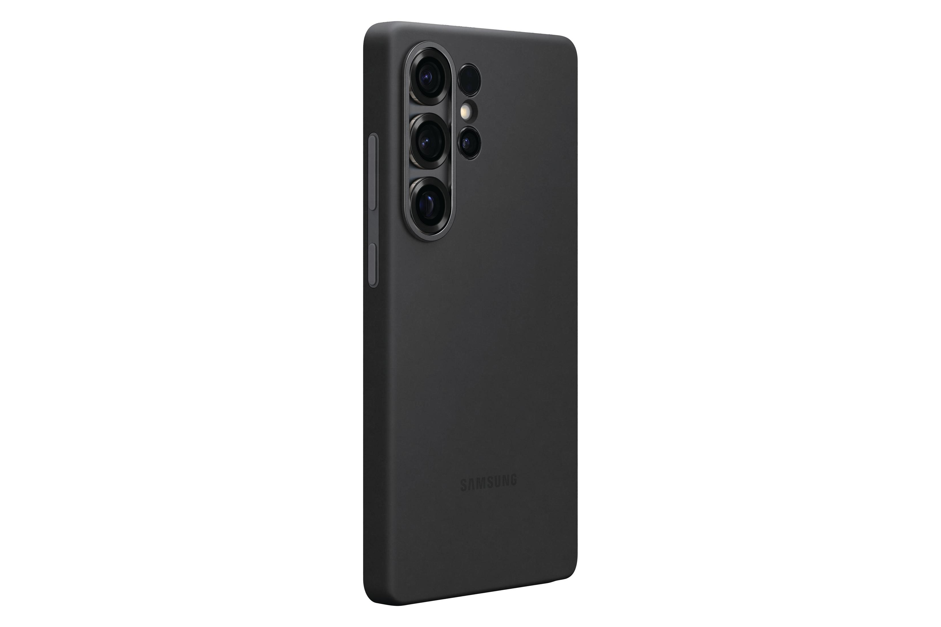 Una custodia nera per telefono Samsung con tre obiettivi della fotocamera sul retro. Sfondo bianco.