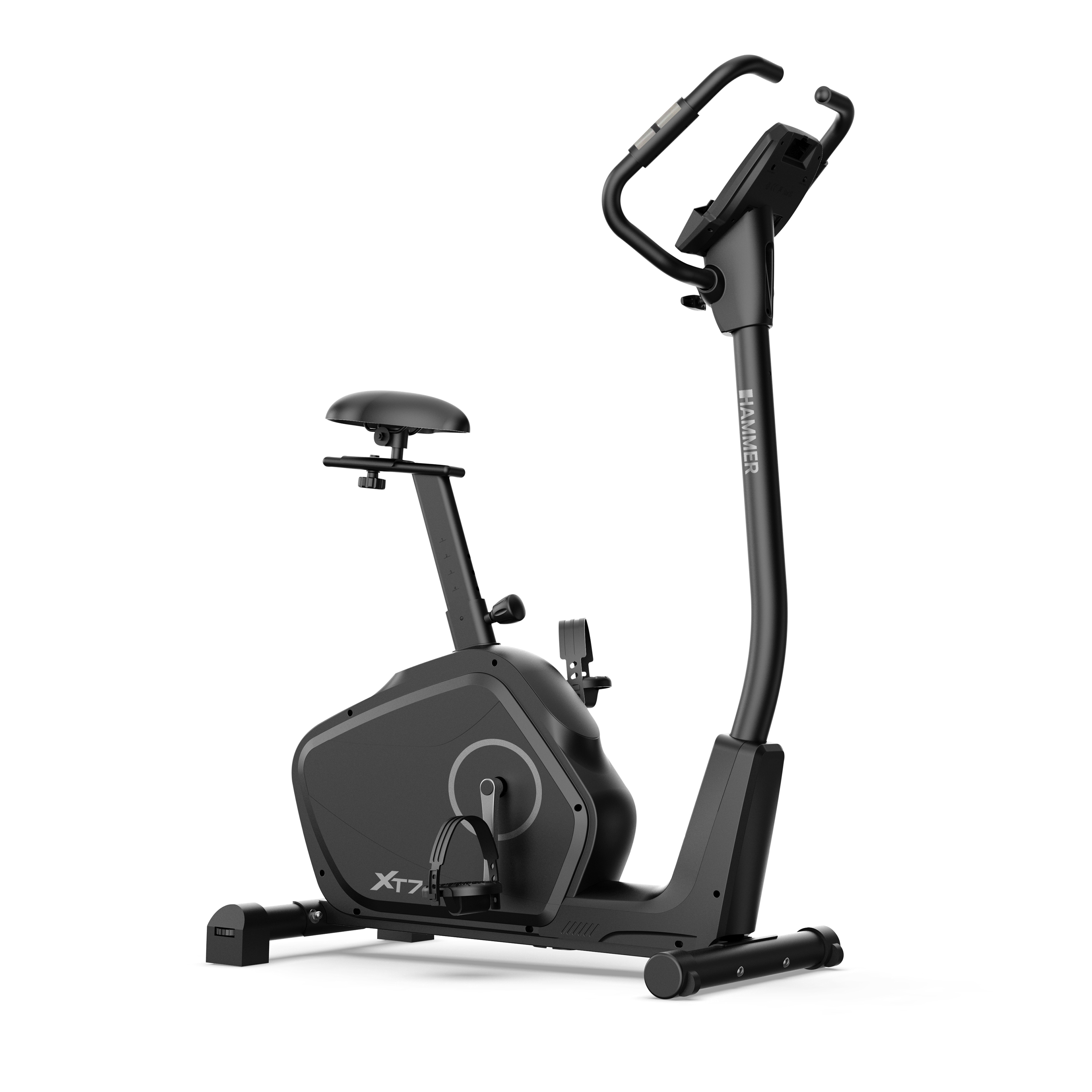Schwarzes stationäres Trainingsfahrrad, es hat einen Monitor und einen verstellbaren Sitz.
