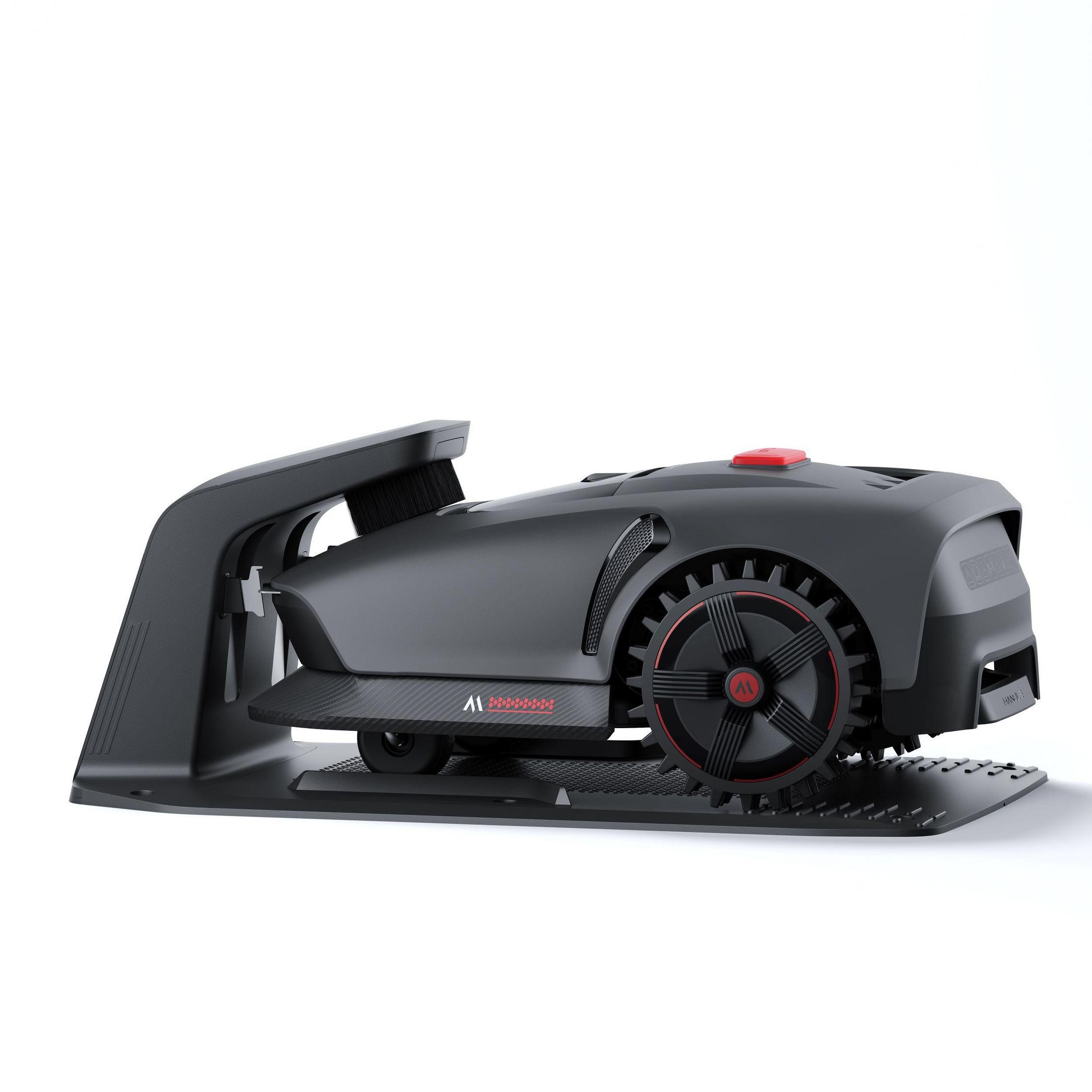 Een zwarte robotgrasmaaier met rode accenten. Hij staat op een zwarte basis met een rode knop bovenop.