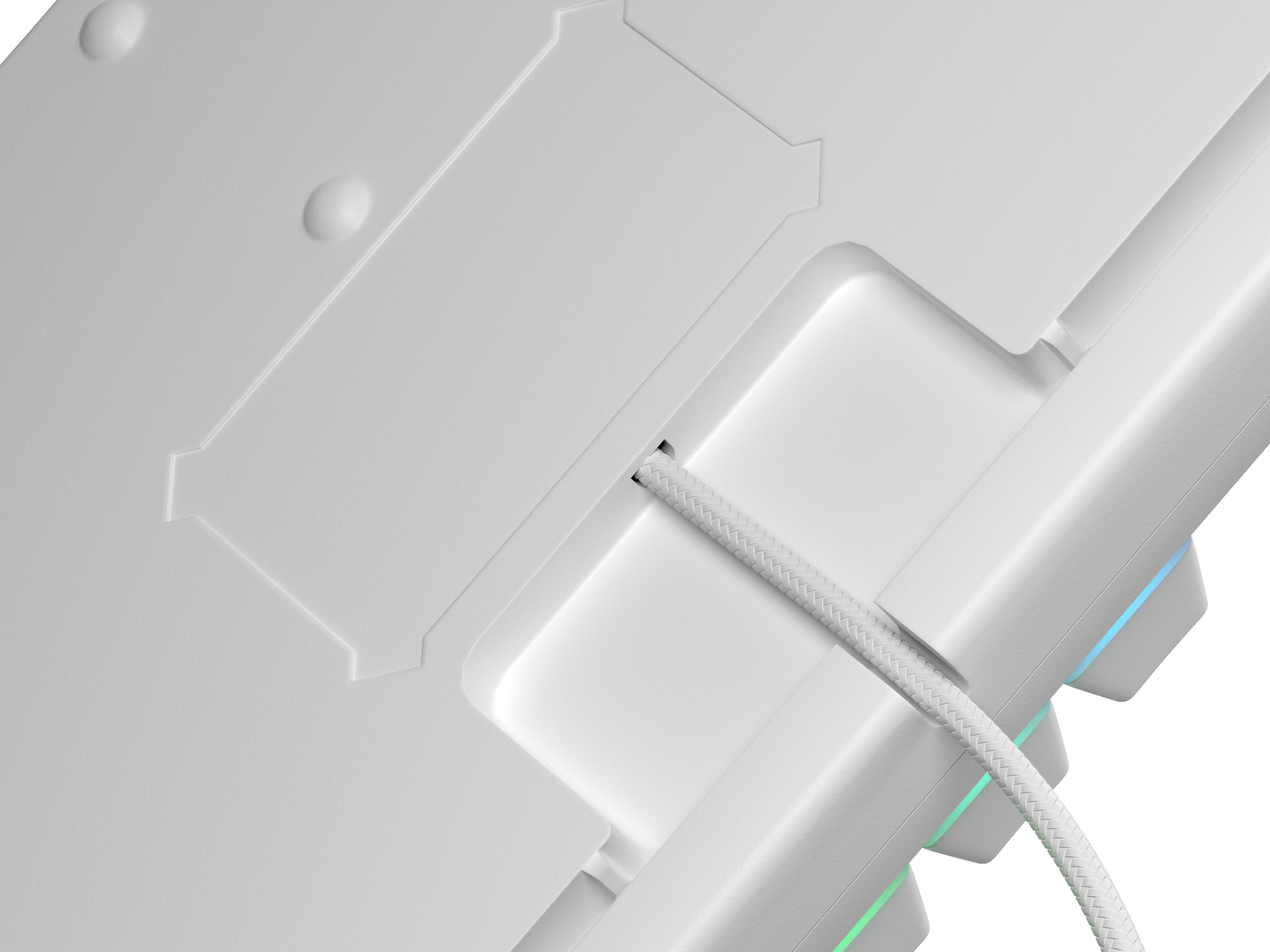 Zbliżenie tyłu białej klawiatury. Połączenie kablowe. Białe tło.