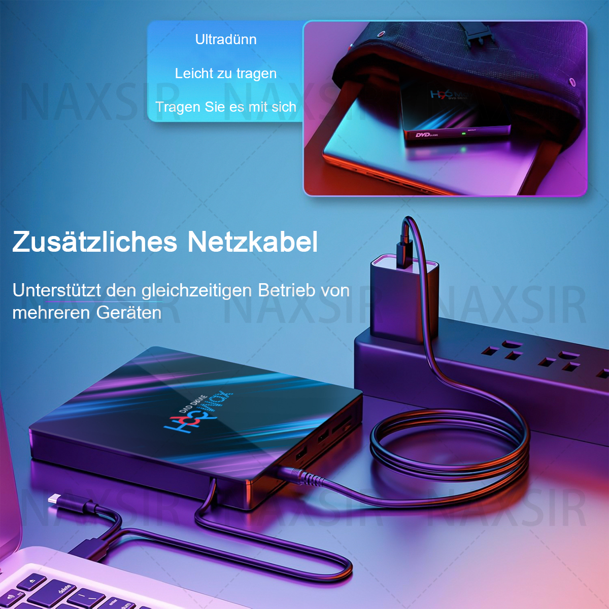 Ein Laptop ist über USB mit einem externen CD/DVD-Laufwerk verbunden. Das Laufwerk befindet sich neben dem Laptop, ein Netzteil ist sichtbar.