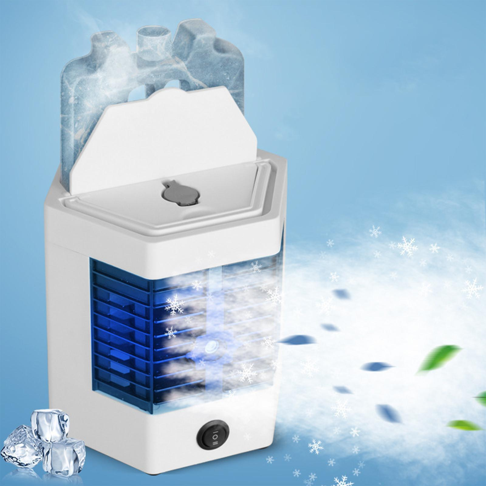 Weißer Luftkühler mit Eiswürfeln und Wasserdampfeffekt. Blauer Hintergrund mit Schneeflocken.