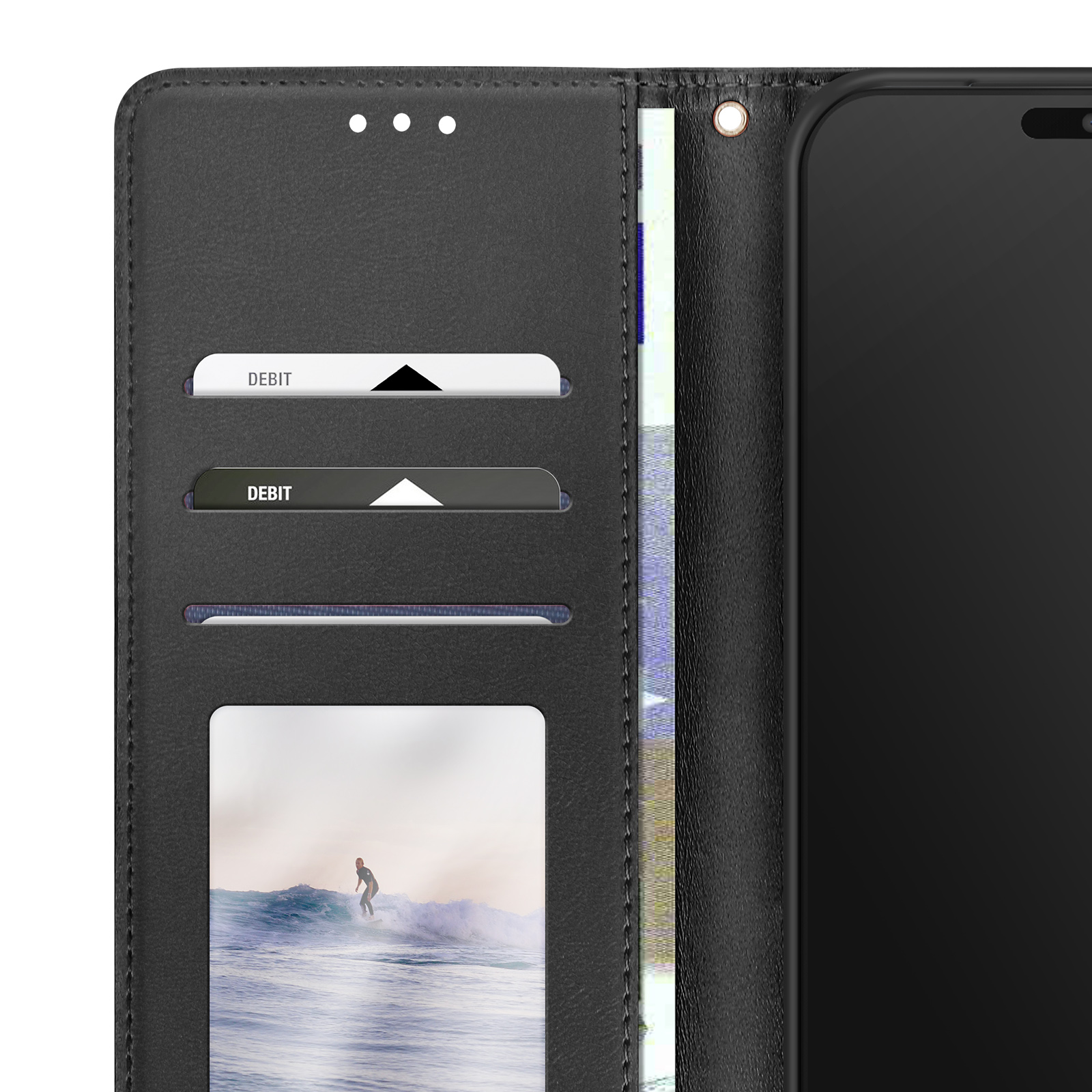 Custodia nera per telefono con scomparti per carte, foto di un surfista e telefono all'interno.