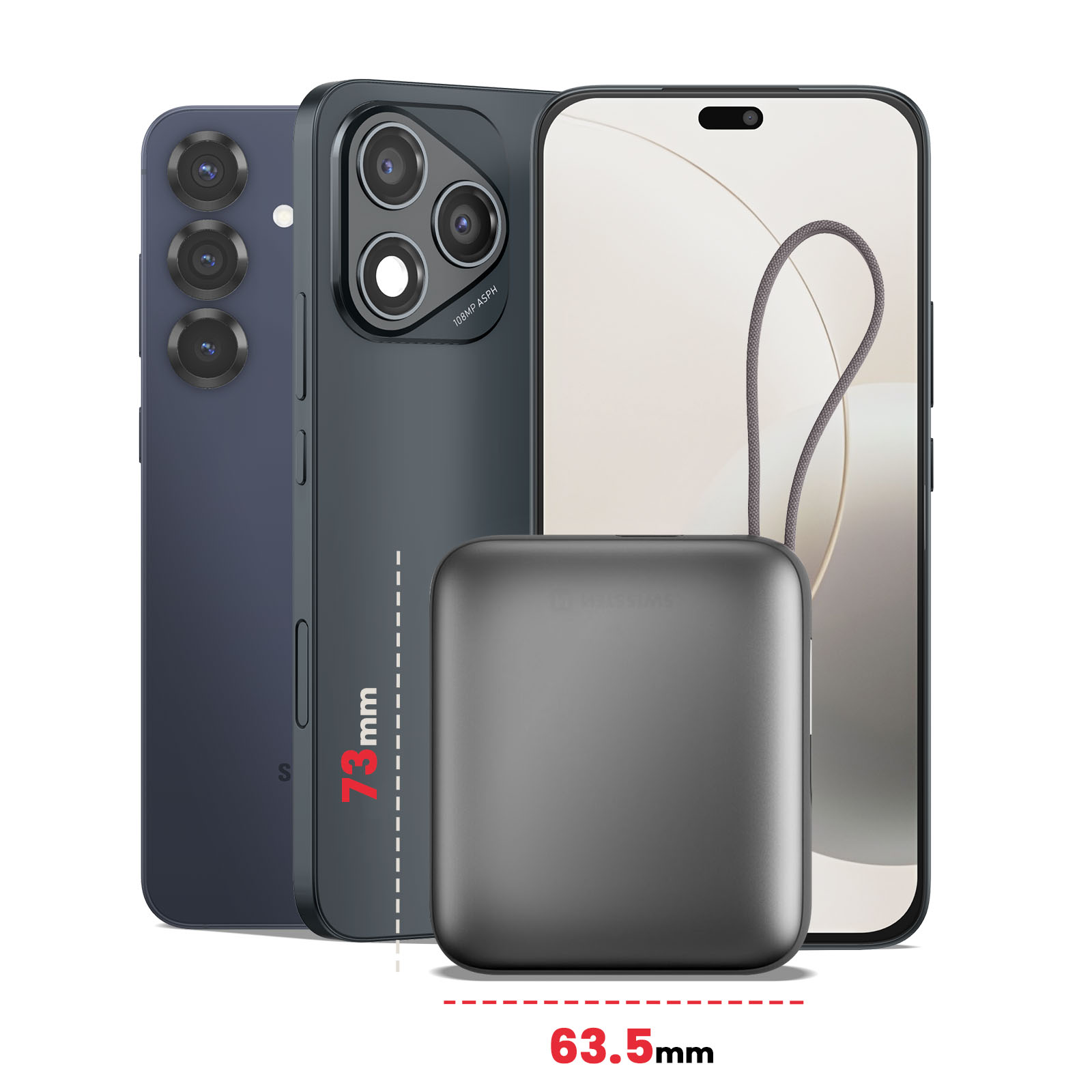 Drei Smartphones und eine kleine Powerbank. Abmessungen sind angegeben. Die Powerbank ist grau.