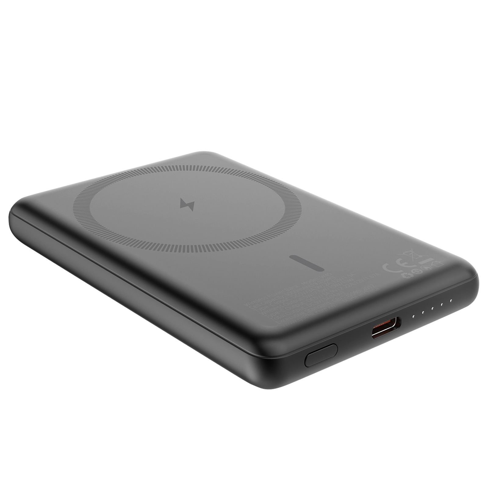 Chargeur sans fil rectangulaire noir. A une zone de charge circulaire. Fond blanc.
