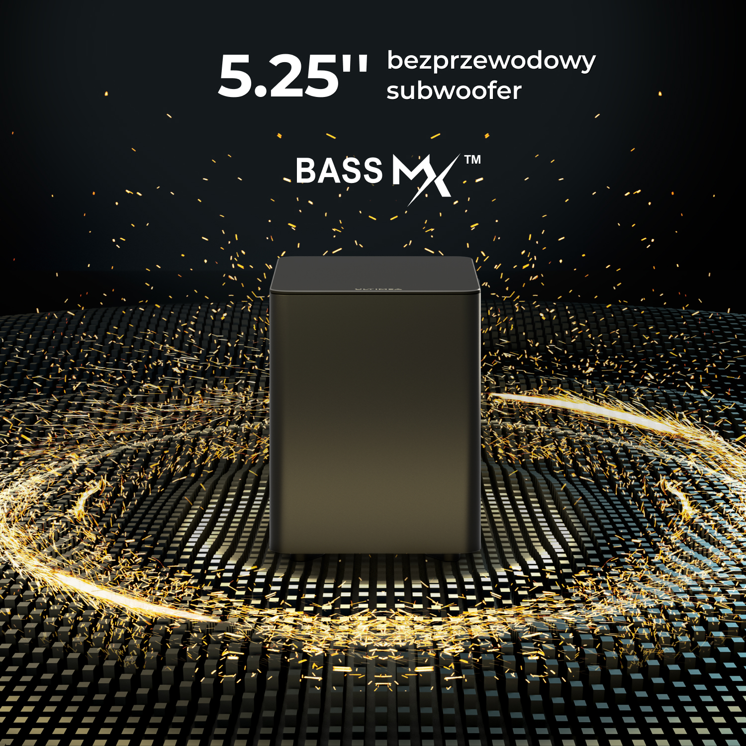 Czarny subwoofer z iskrami wokół. Tekst brzmi: '5.25'' bezprzewodowy subwoofer'.