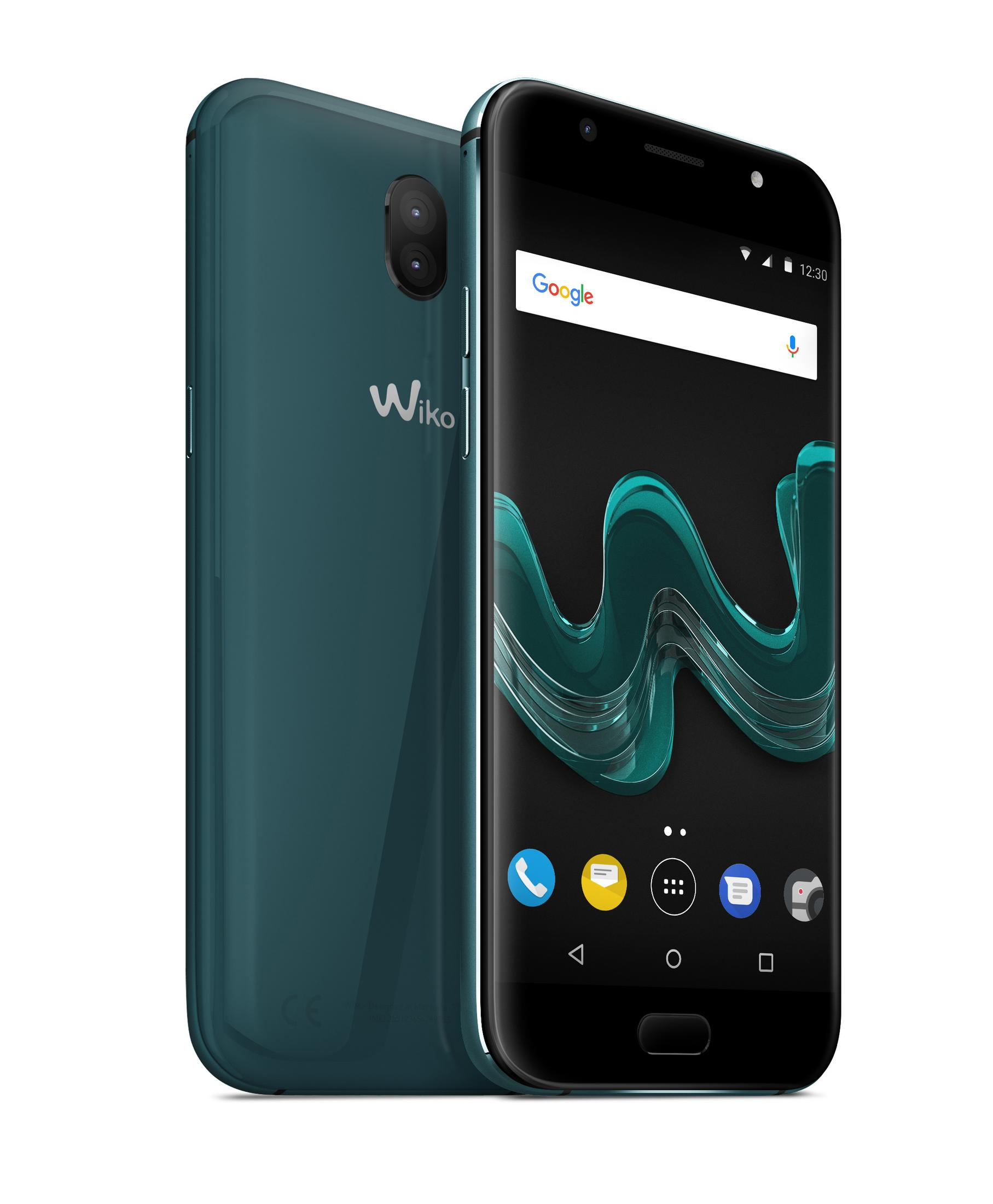 Telefono verde acqua con schermo che mostra un design a onda e una barra di ricerca Google.