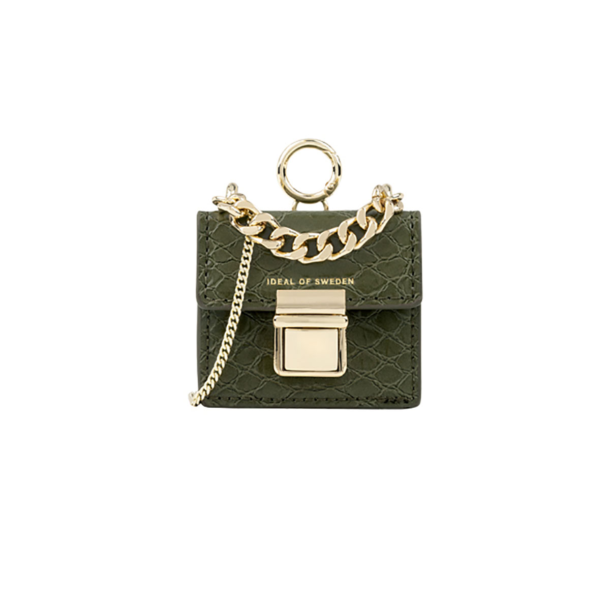 Funda cuadrada verde con cadena dorada, etiqueta Ideal of Sweden, cierre dorado.