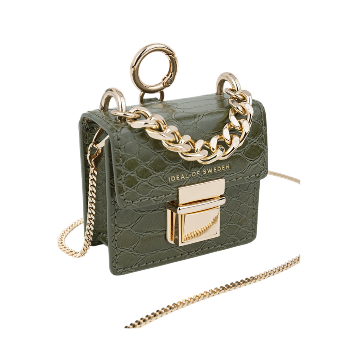 Bolso pequeño, verde, texturizado, con cadena y herrajes dorados. Fondo blanco.