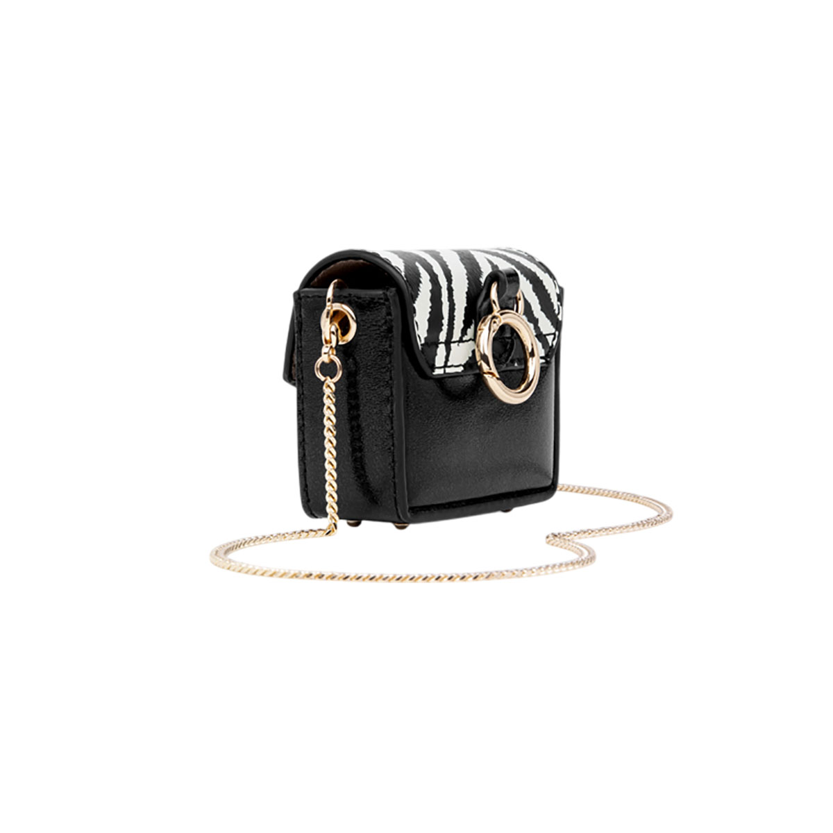 Funda AirPod negra con estampado de cebra, cadena dorada, marca Ideal of Sweden.