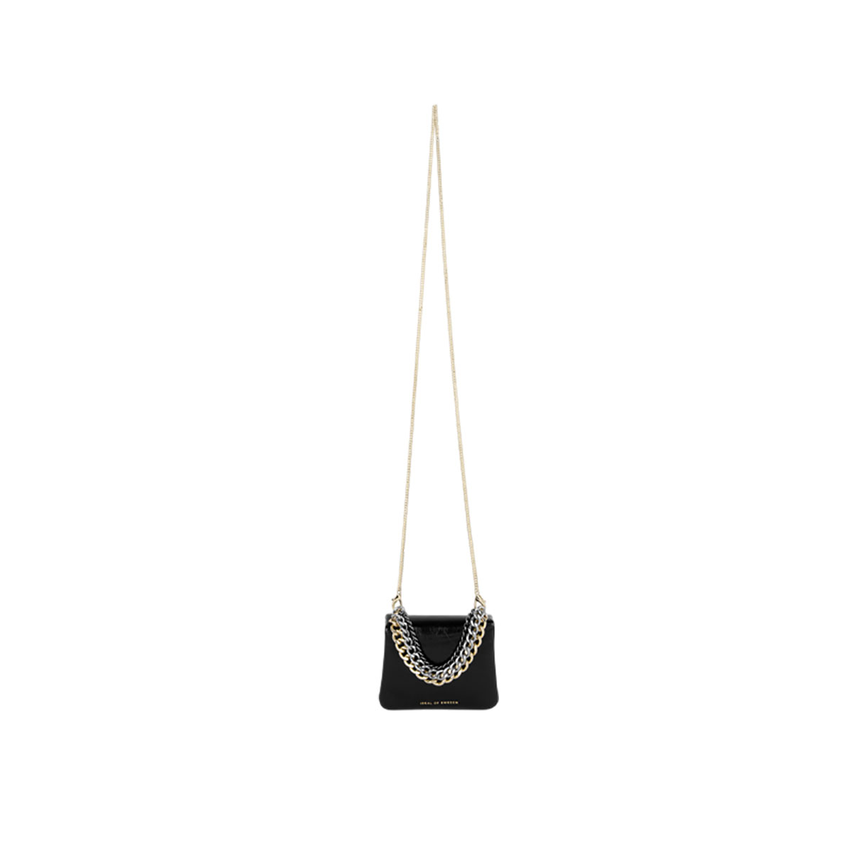 Bolso negro con cadena y correa doradas. Texto Ideal of Sweden en la parte inferior, fondo blanco.