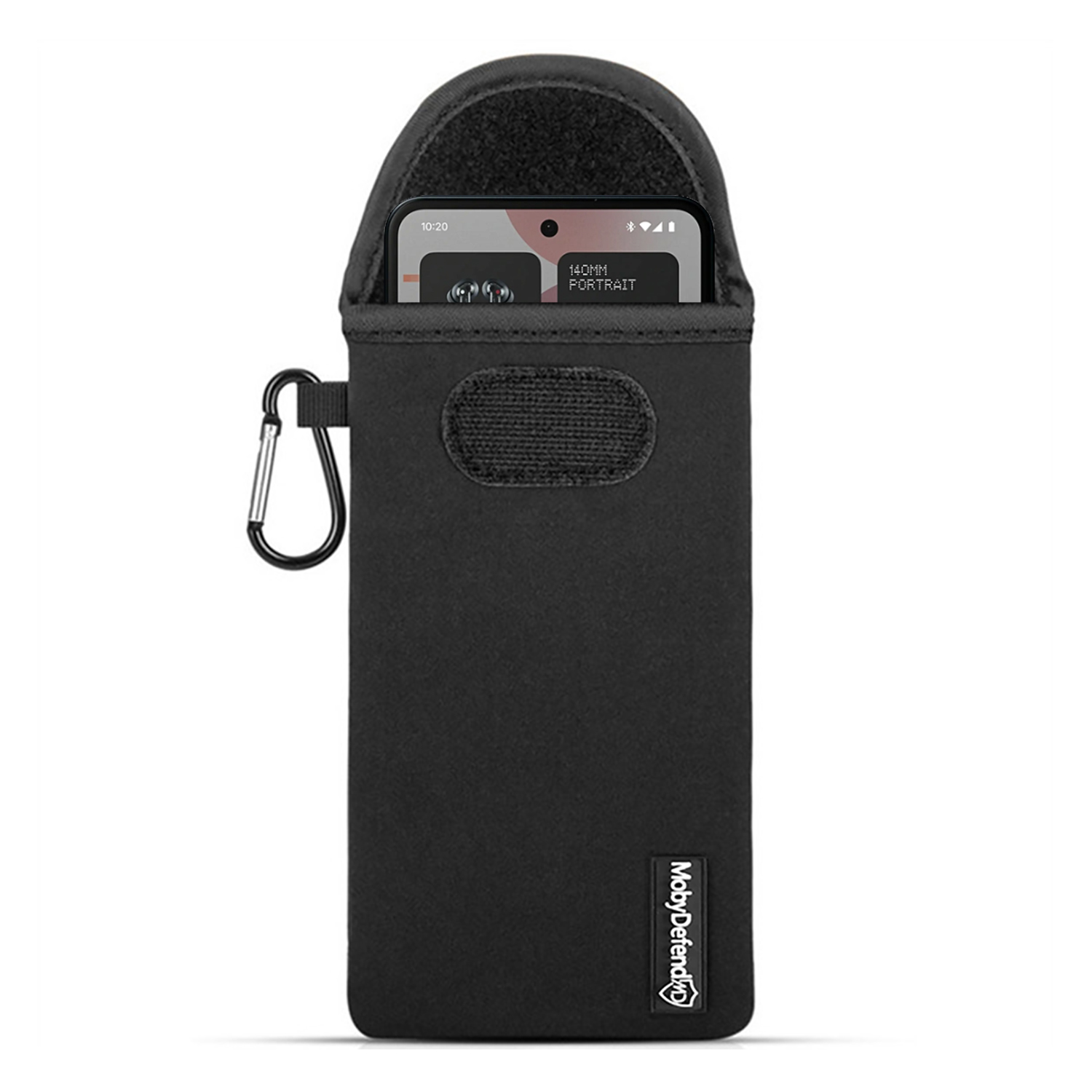 Zwarte telefoonsleeve met een telefoon erin, het scherm toont een portretfoto.