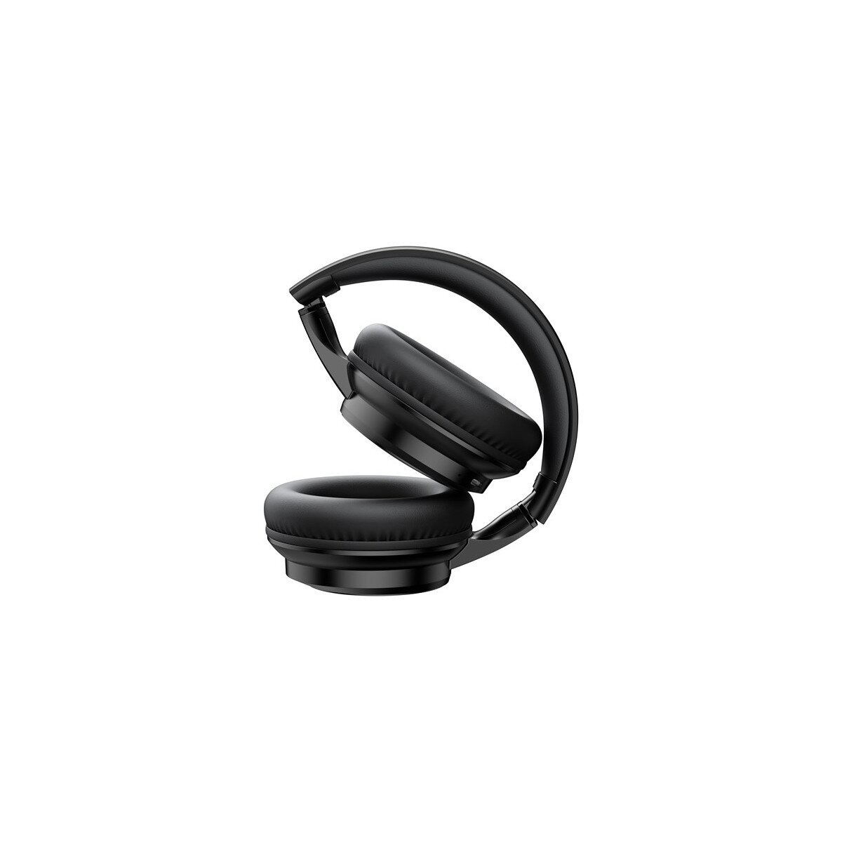 Schwarze Over-Ear-Kopfhörer, zusammengeklappt. Die Ohrmuscheln zeigen aufeinander. Das Kopfband ist gebogen.