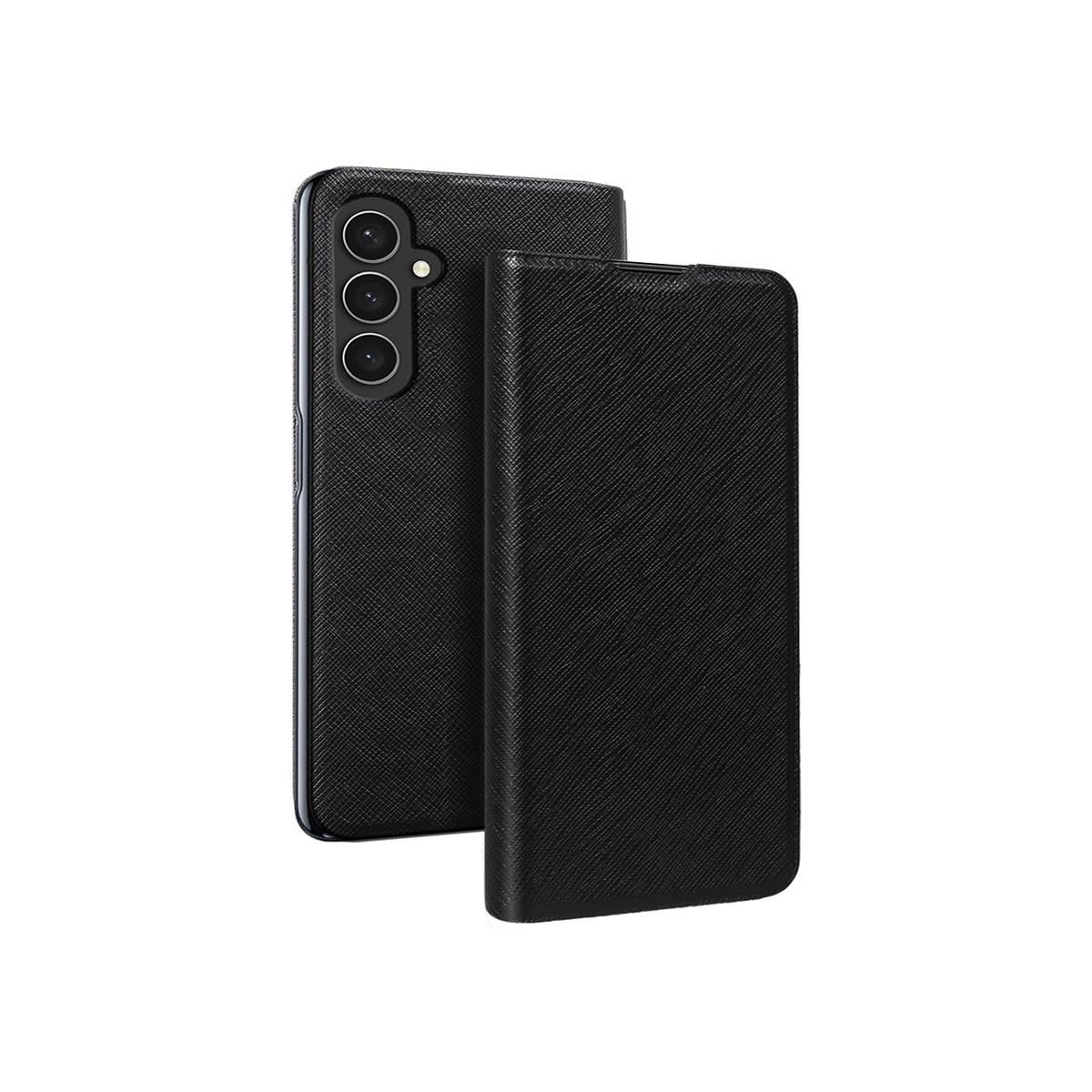Un telefono nero e una custodia in pelle nera. Il telefono ha tre fotocamere. Custodia aperta.