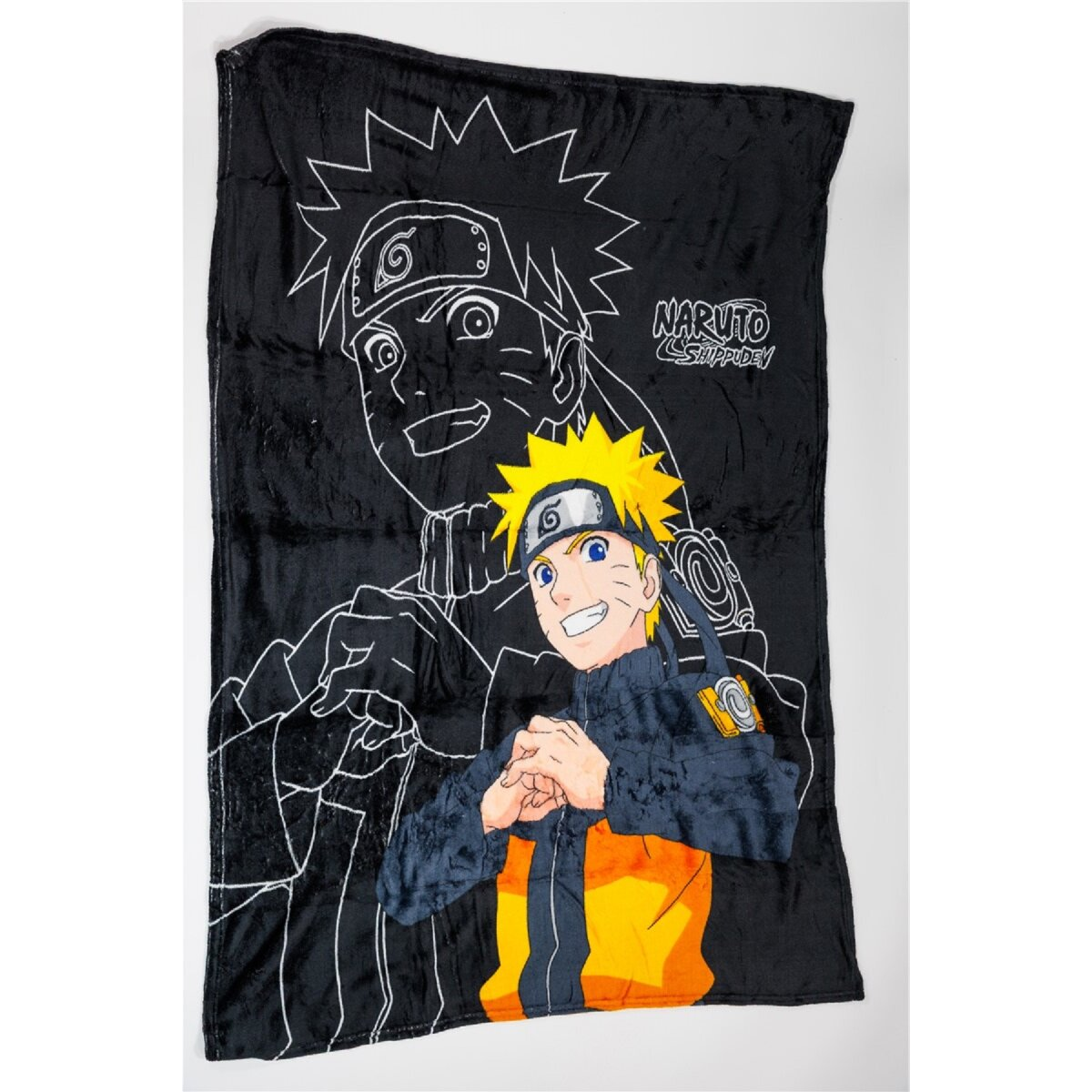 Naruto-Decke. Schwarzer Hintergrund mit Naruto-Bild. Farben: Schwarz, Weiß, Gelb und Orange. Weißer Hintergrund.