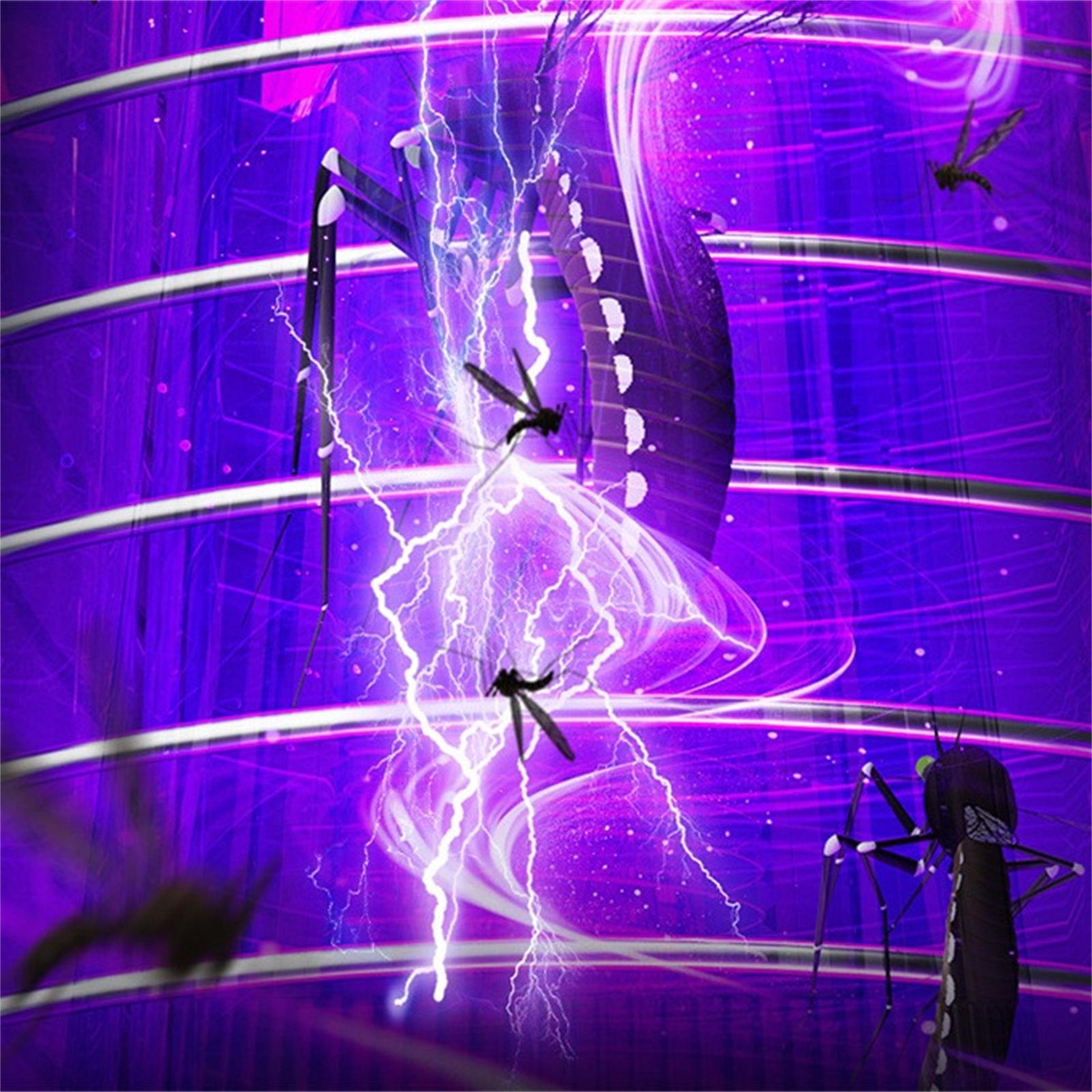 Mücken werden in Nahaufnahme von violettem Licht gezippt. Blitzartige Effekte sind im Hintergrund zu sehen.