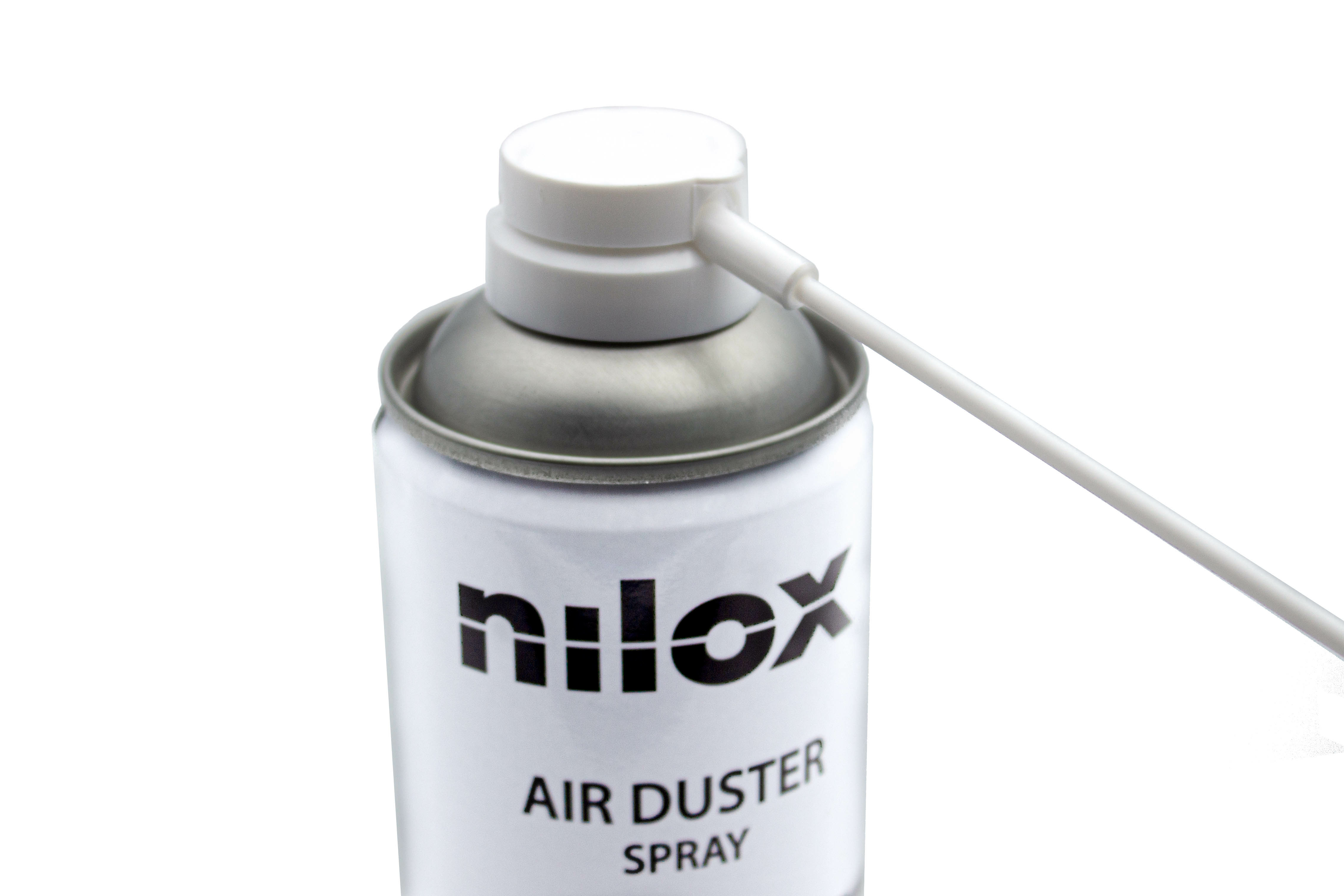 Biały aerozol do czyszczenia powietrzem z czarnym tekstem: "nilox AIR DUSTER SPRAY" na białym tle.