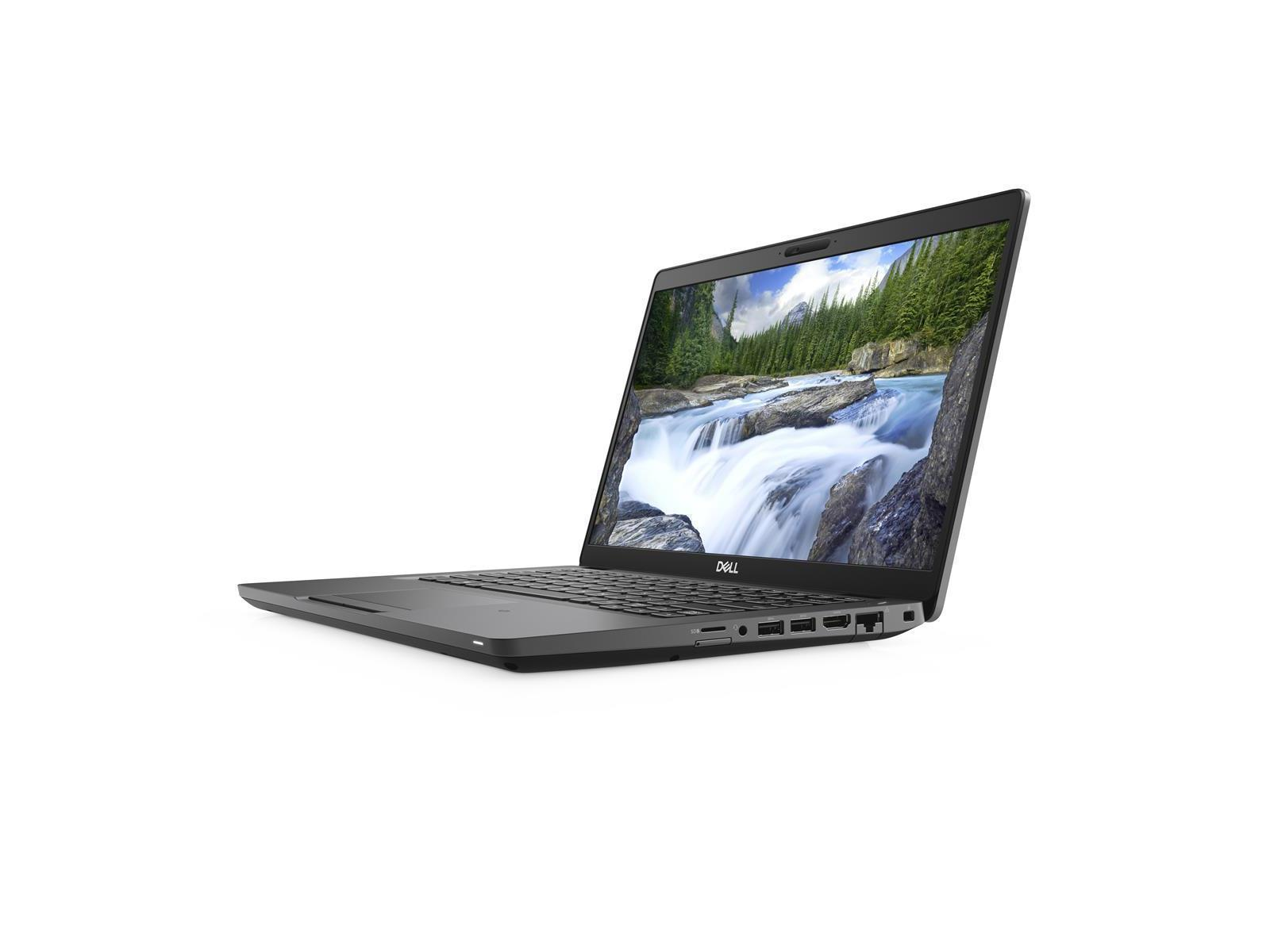 Laptop mit Wasserfallszene auf dem Bildschirm. Grauer Laptop auf weißem Hintergrund, leicht angewinkelt. Bildschirm zeigt eine Landschaft.