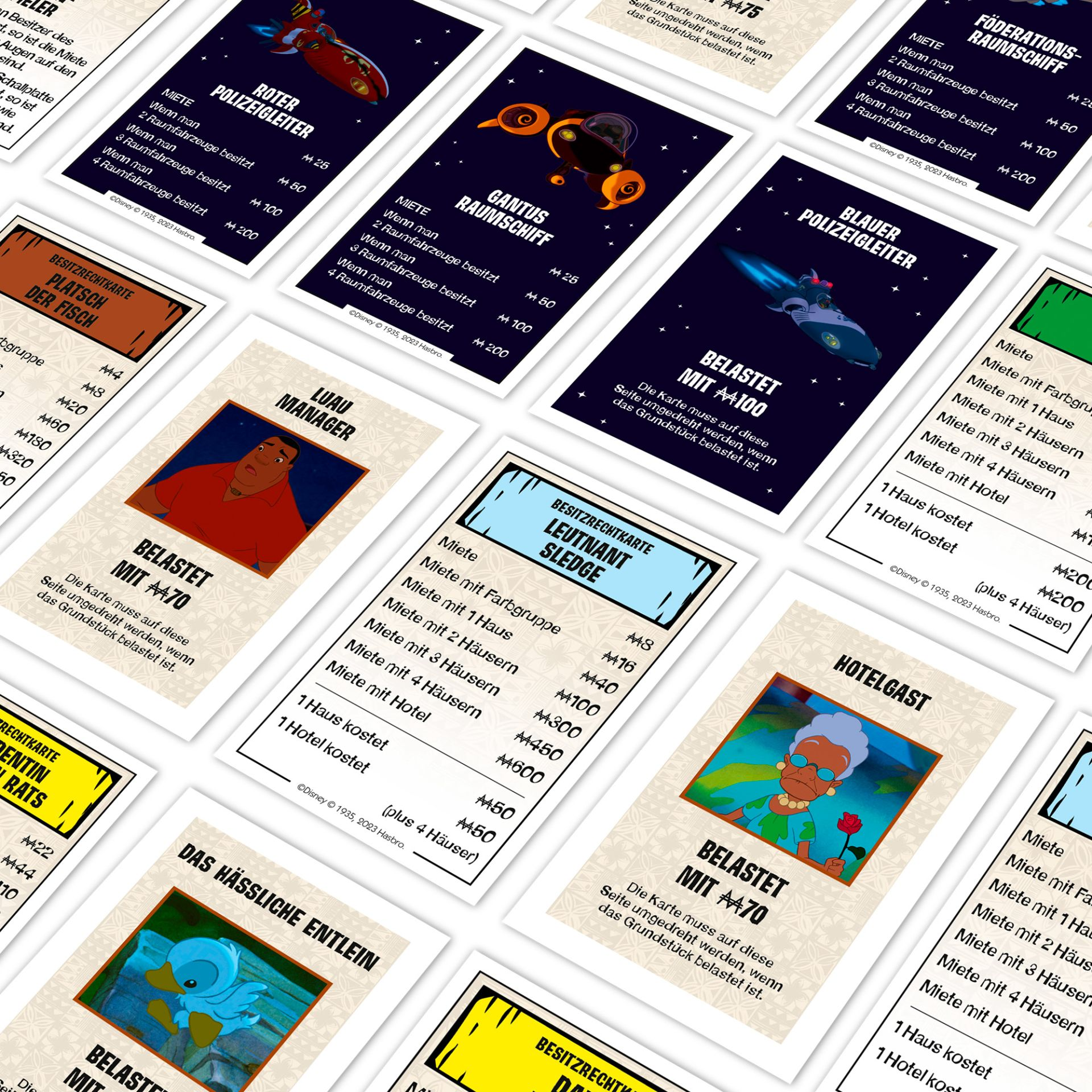 Monopoly-Spielkarten mit verschiedenen Immobilien und Feldern. Karten sind weiß mit verschiedenen Designs.