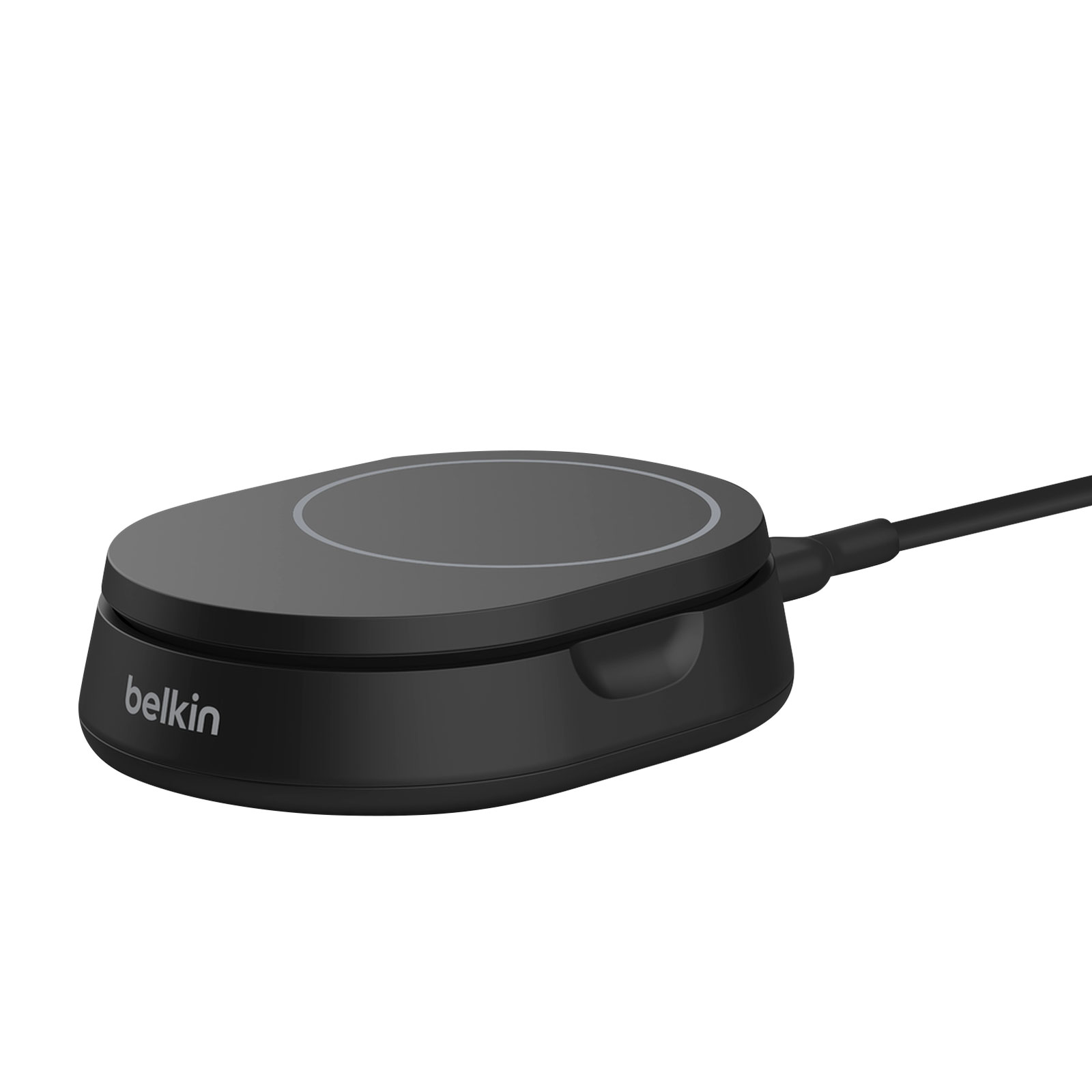 Schwarze Belkin Ladestation mit geschwungenem Design und schwarzem Kabel.