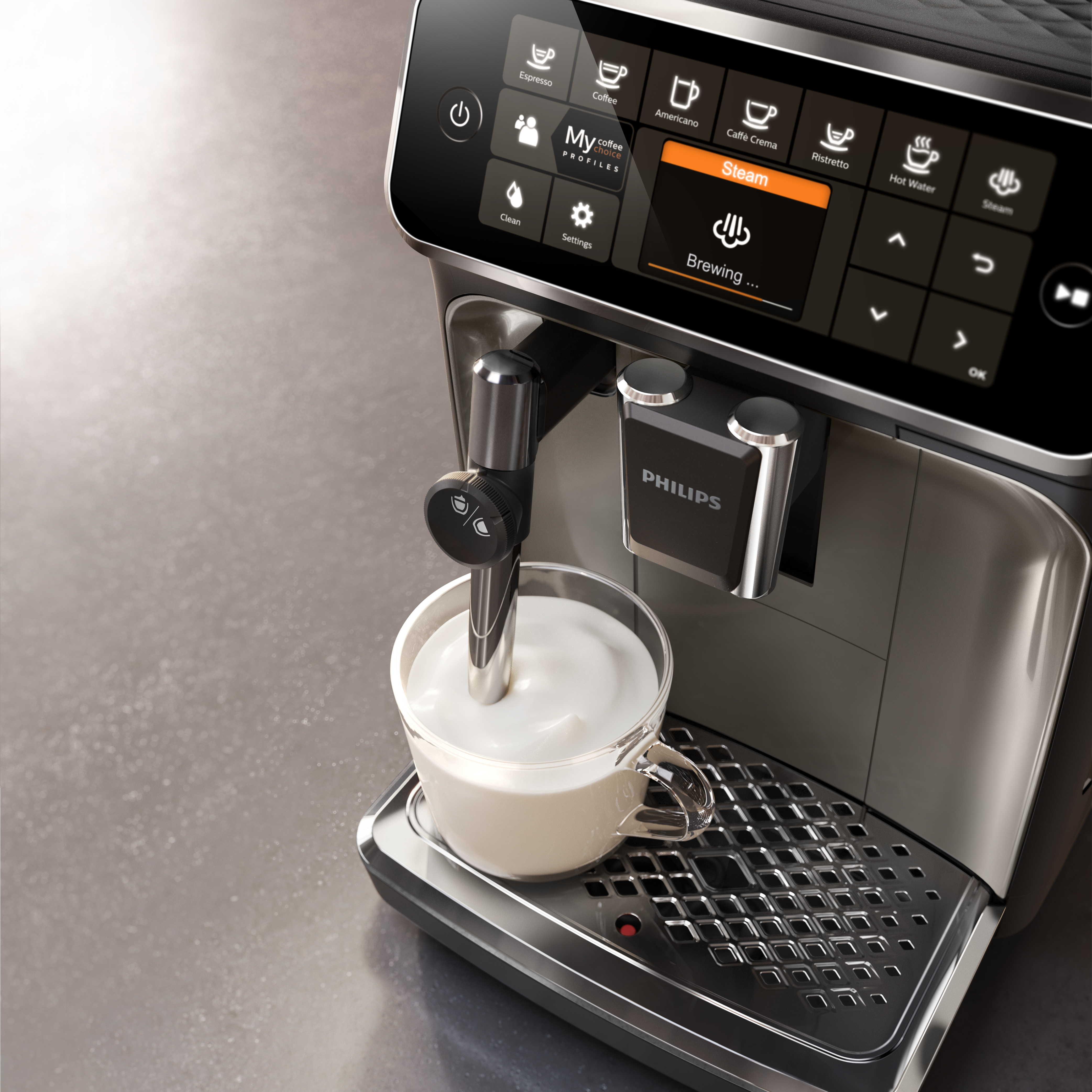 Macchina per espresso che fa schiuma di latte in una tazza.