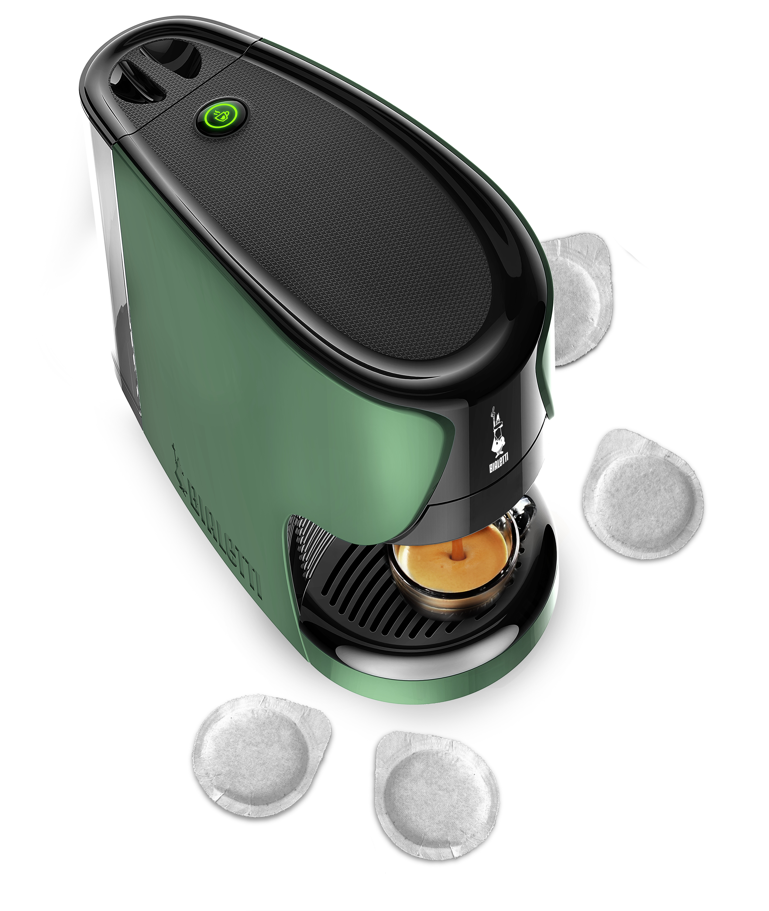 Zielony ekspres do kawy z kapsułką i filiżanką, białe tło.