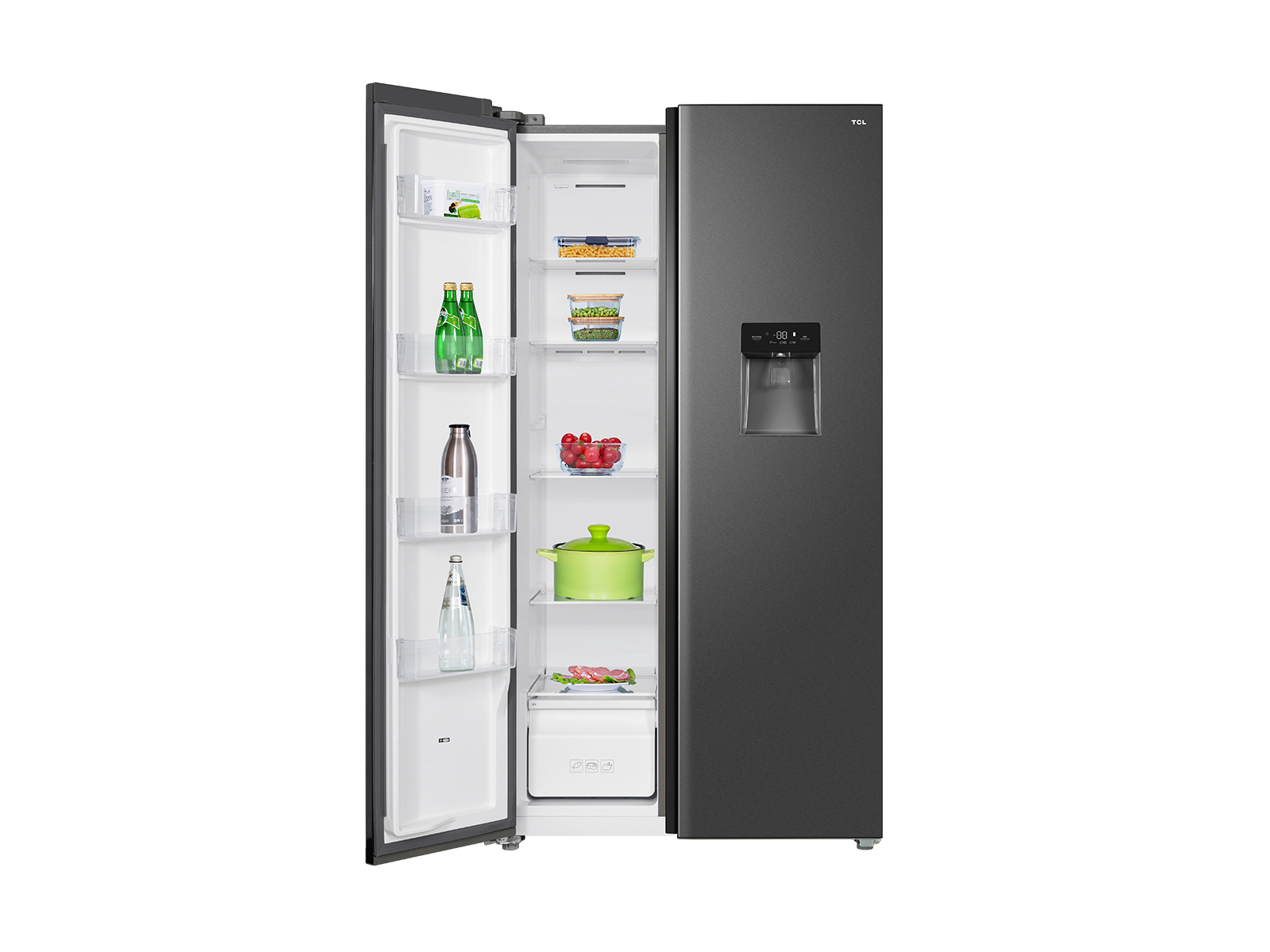 Un frigorifero grigio scuro con la porta aperta, che mostra generi alimentari all'interno.