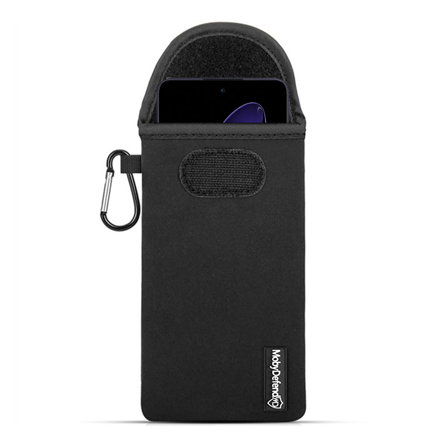 Een zwarte telefoonsleeve met een karabijnhaak. De telefoon is gedeeltelijk zichtbaar in de sleeve.