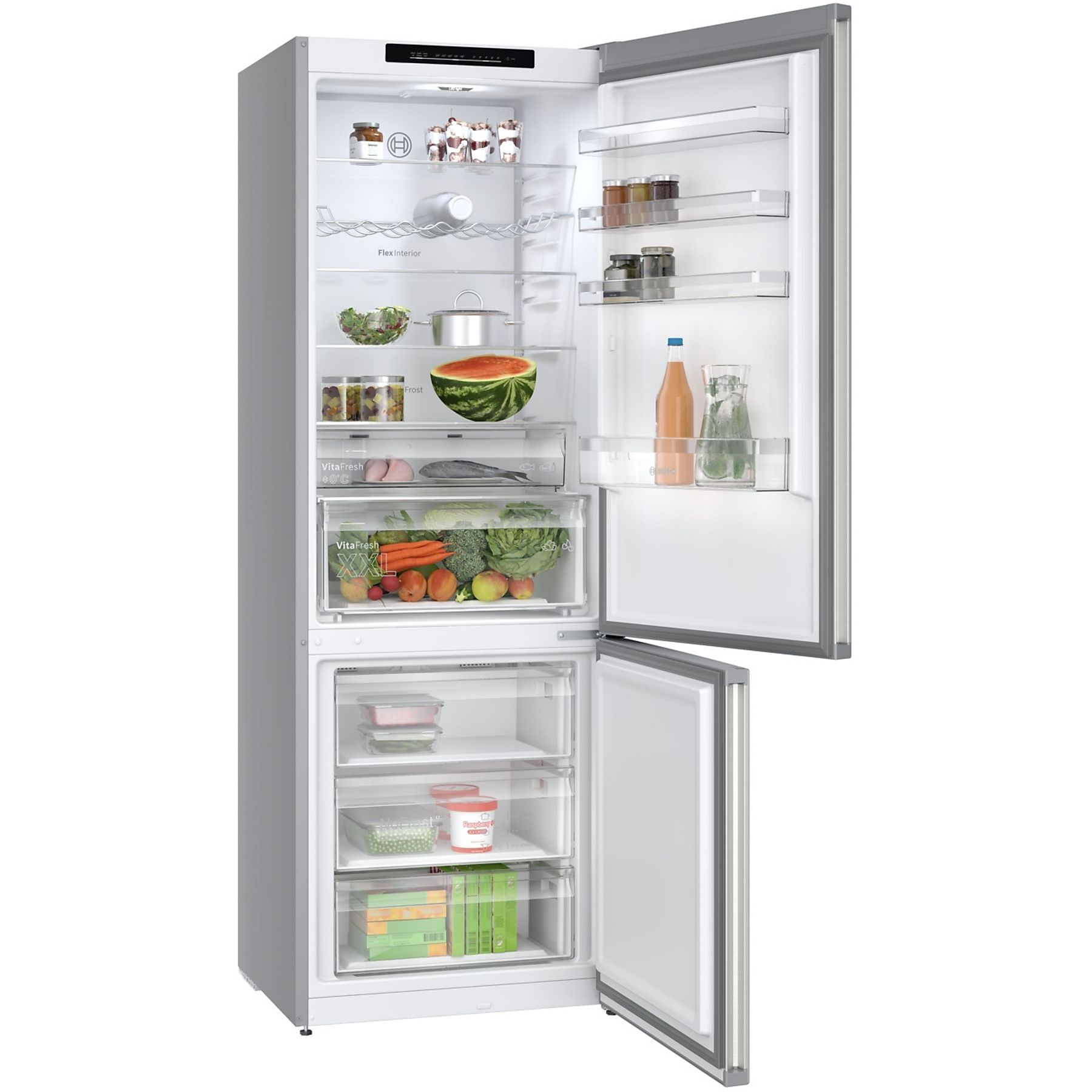 Offener Kühlschrank mit Essen darin. Weißer Innenraum, grauer Außenbereich. Küchenhintergrund.